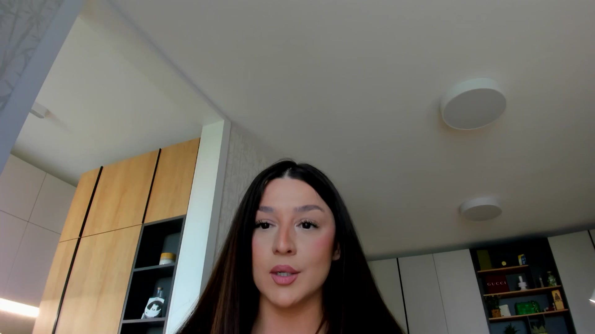Gallery image thumbnail from Eve___'s myfreecams stream on, 04/17/2026, 14:07 image 12 of 20
