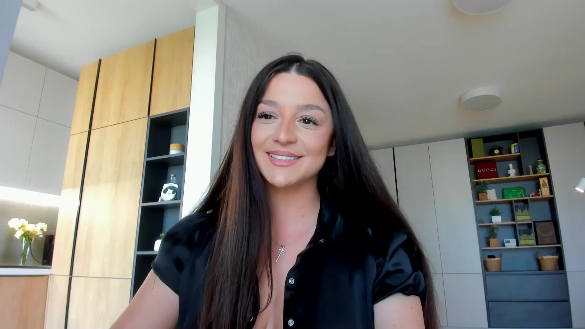 Gallery image thumbnail from Eve___'s myfreecams stream on, 04/17/2026, 14:07 image 13 of 20