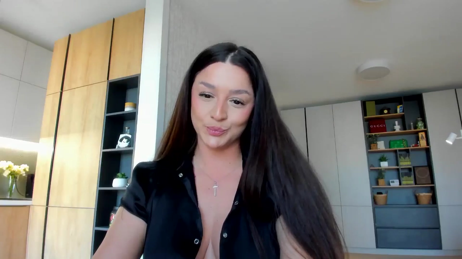 Gallery image thumbnail from Eve___'s myfreecams stream on, 04/17/2026, 15:18 image 4 of 20