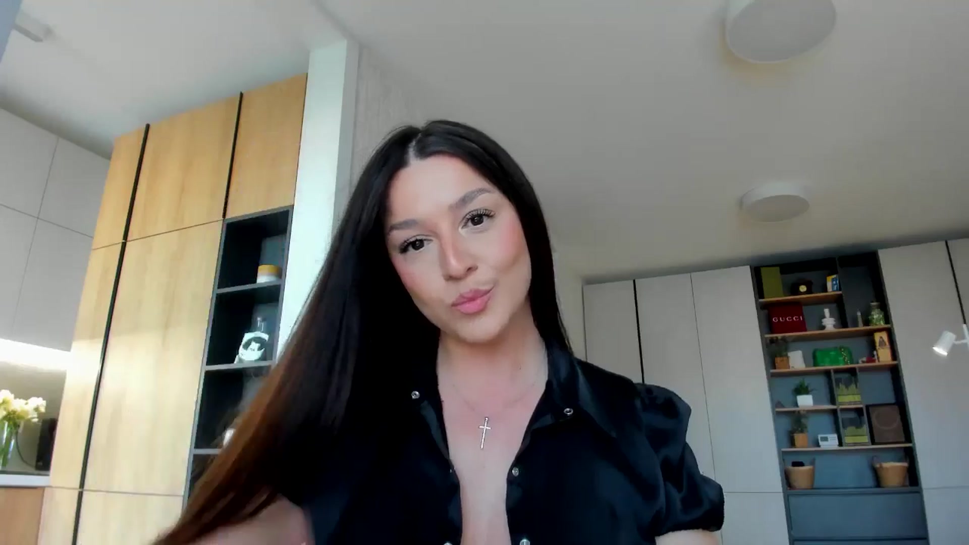 Gallery image thumbnail from Eve___'s myfreecams stream on, 04/17/2026, 15:18 image 19 of 20