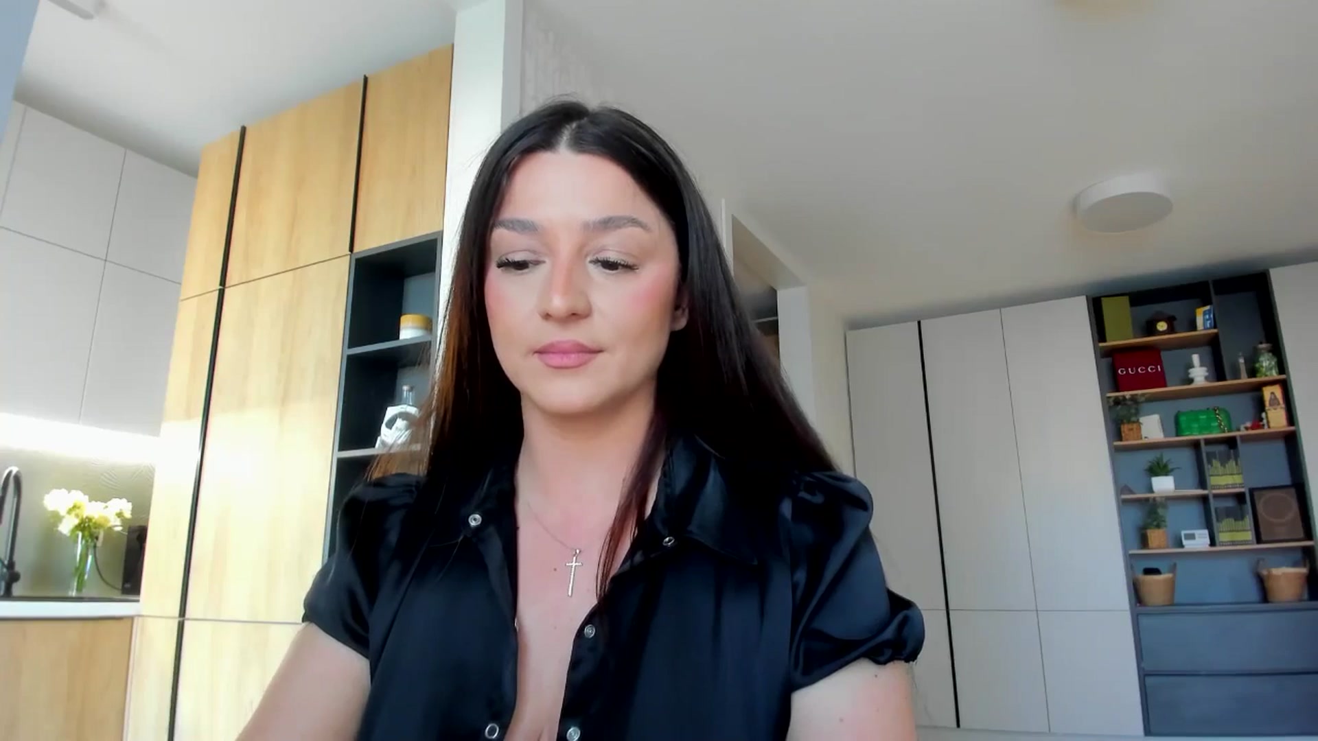 Gallery image thumbnail from Eve___'s myfreecams stream on, 04/17/2026, 15:18 image 9 of 20