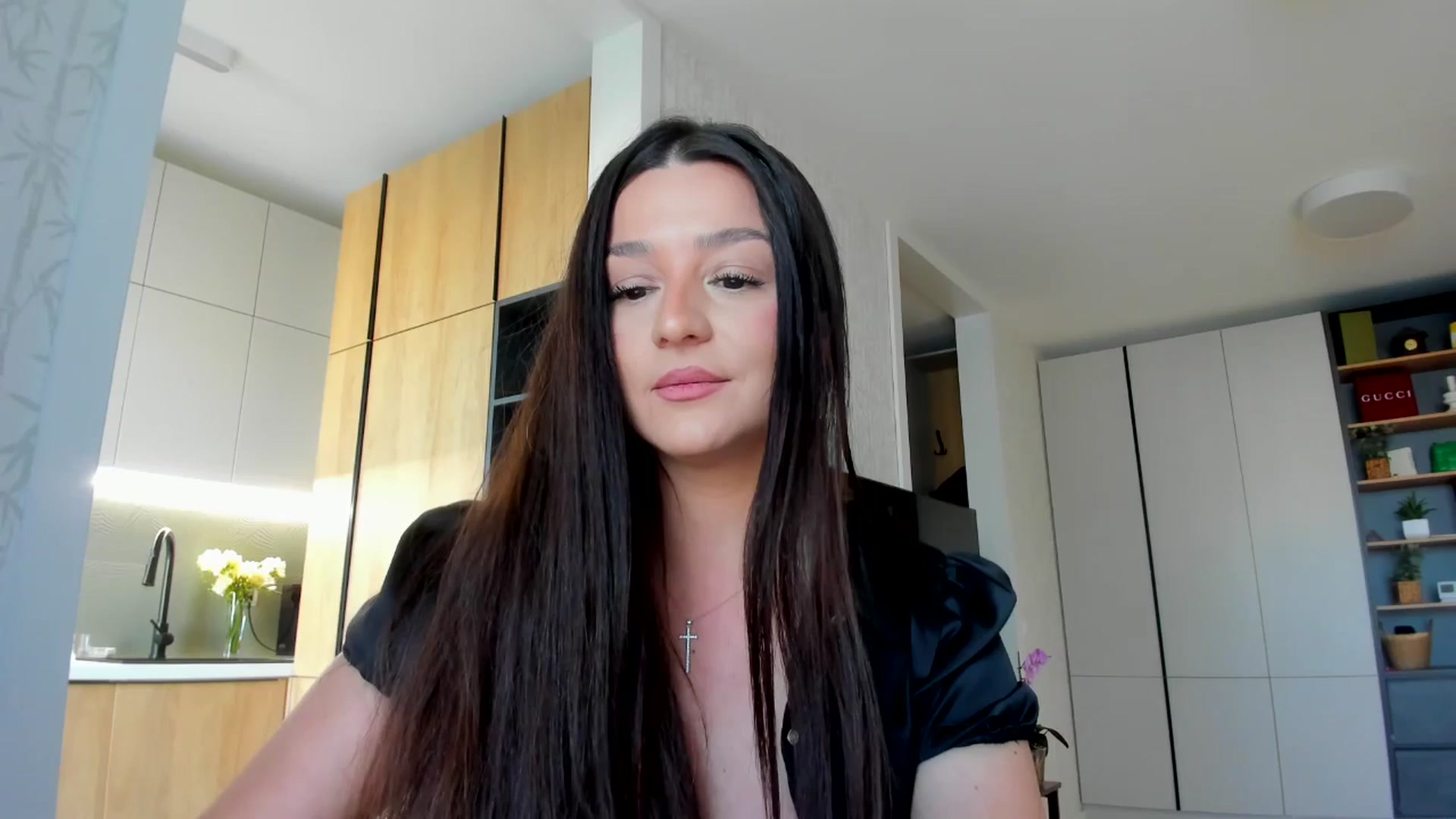 Gallery image thumbnail from Eve___'s myfreecams stream on, 04/17/2026, 15:18 image 15 of 20