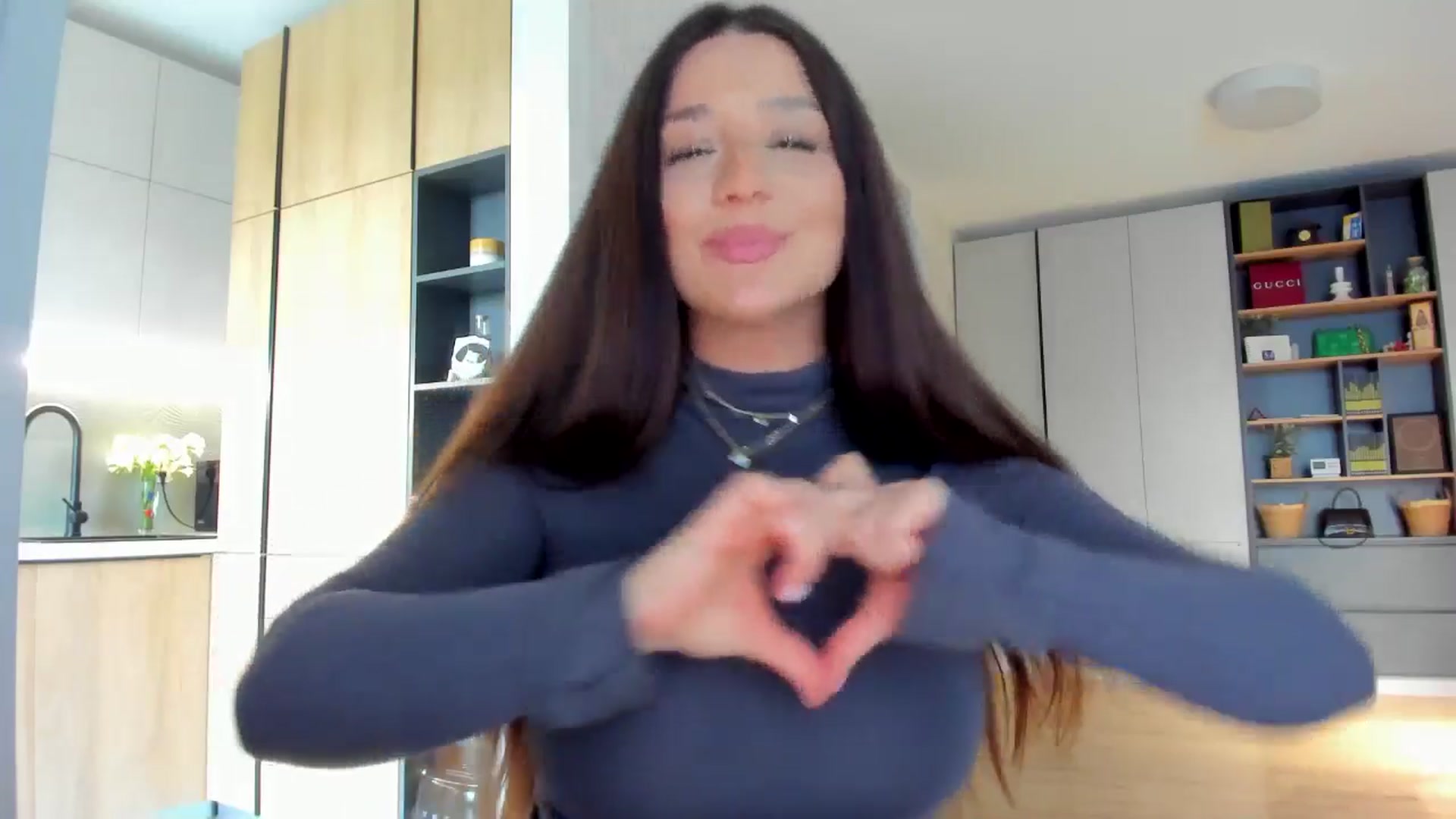 Gallery image thumbnail from Eve___'s myfreecams stream on, 04/20/2026, 14:16 image 10 of 20