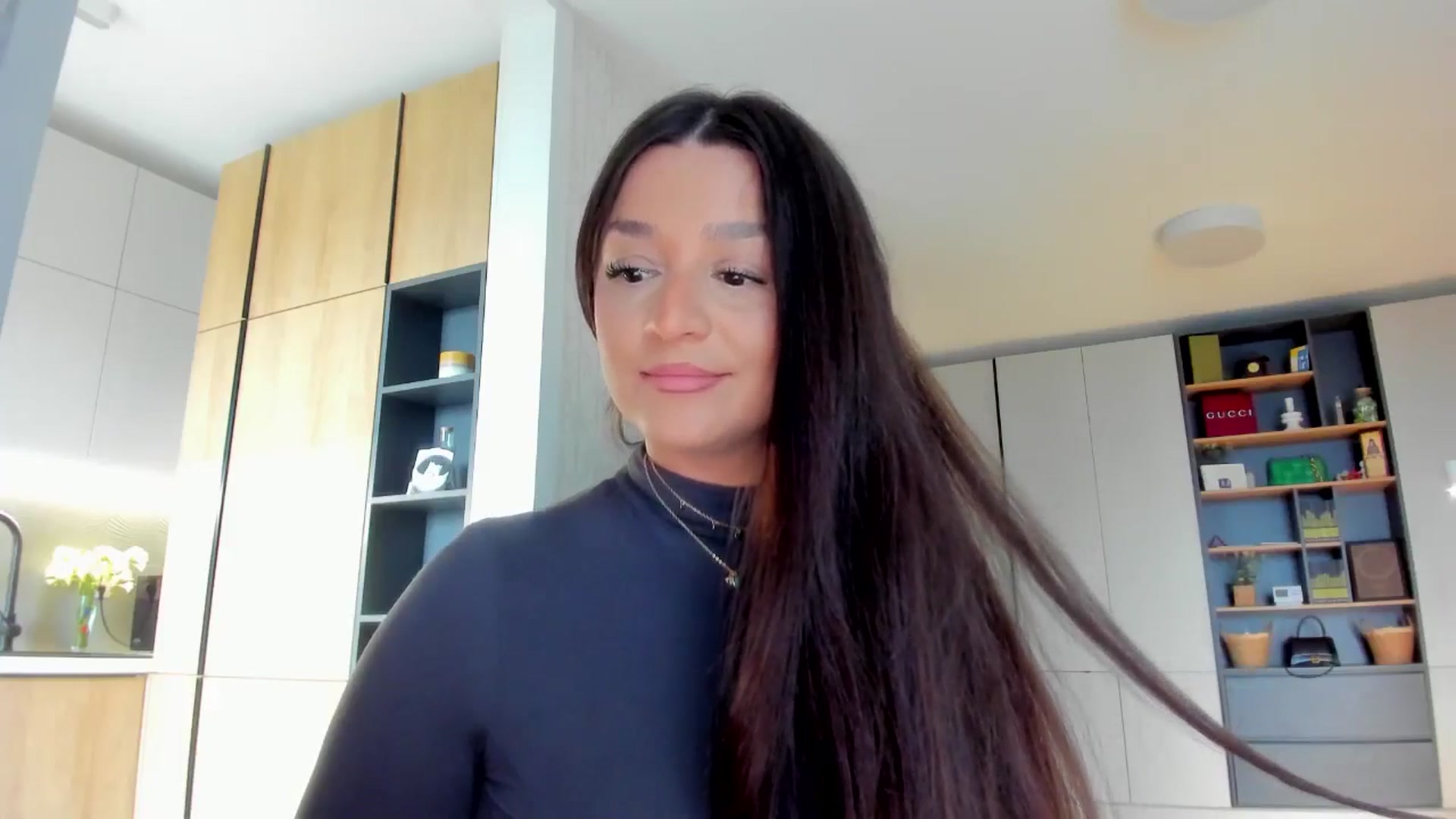 Gallery image thumbnail from Eve___'s myfreecams stream on, 04/20/2026, 14:16 image 16 of 20