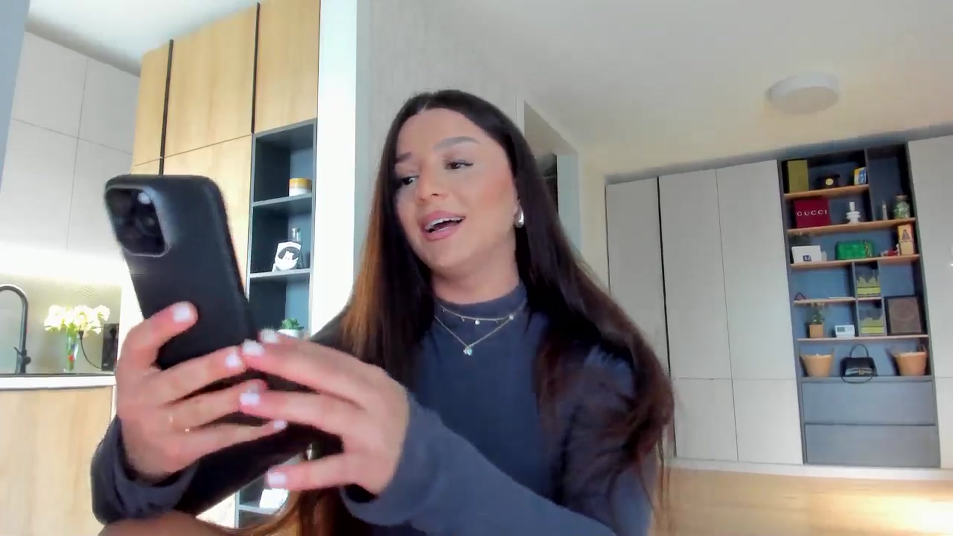 Gallery image thumbnail from Eve___'s myfreecams stream on, 04/20/2026, 14:16 image 7 of 20