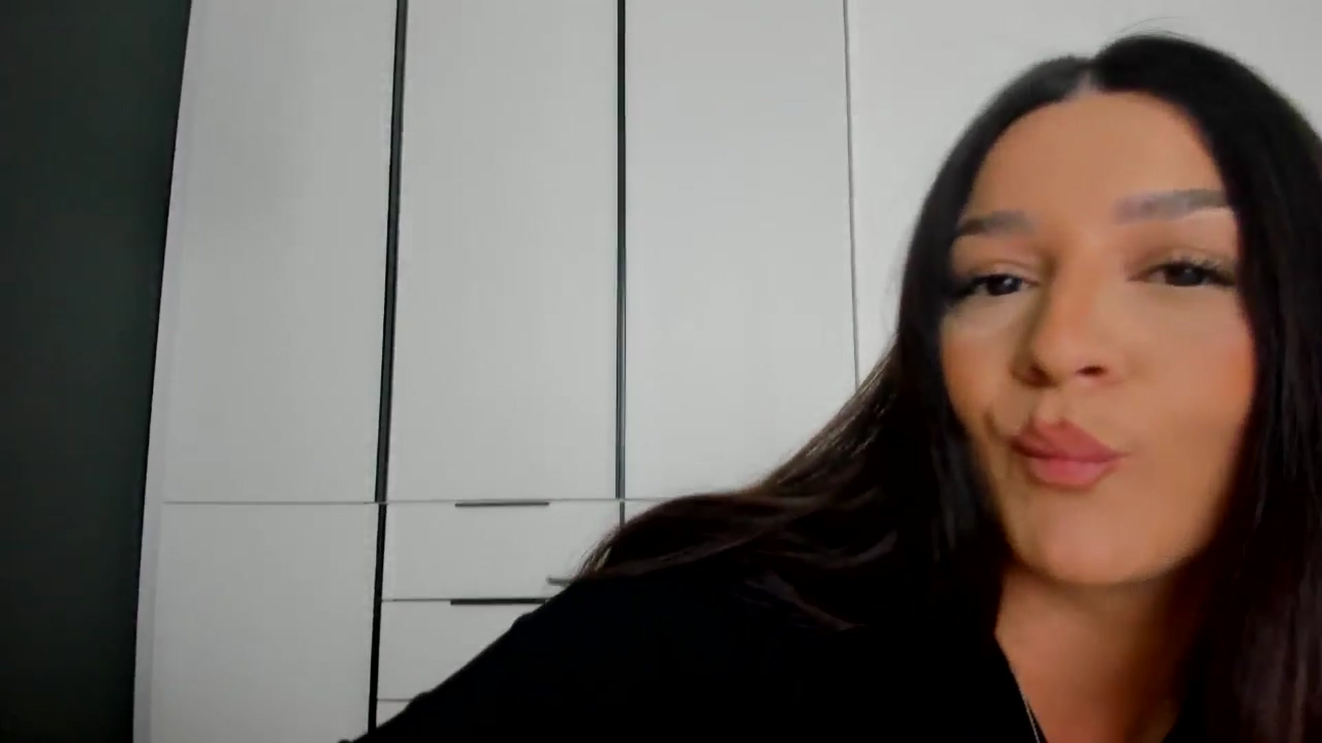 Gallery image thumbnail from Eve___'s myfreecams stream on, 05/02/2026, 12:58 image 15 of 20