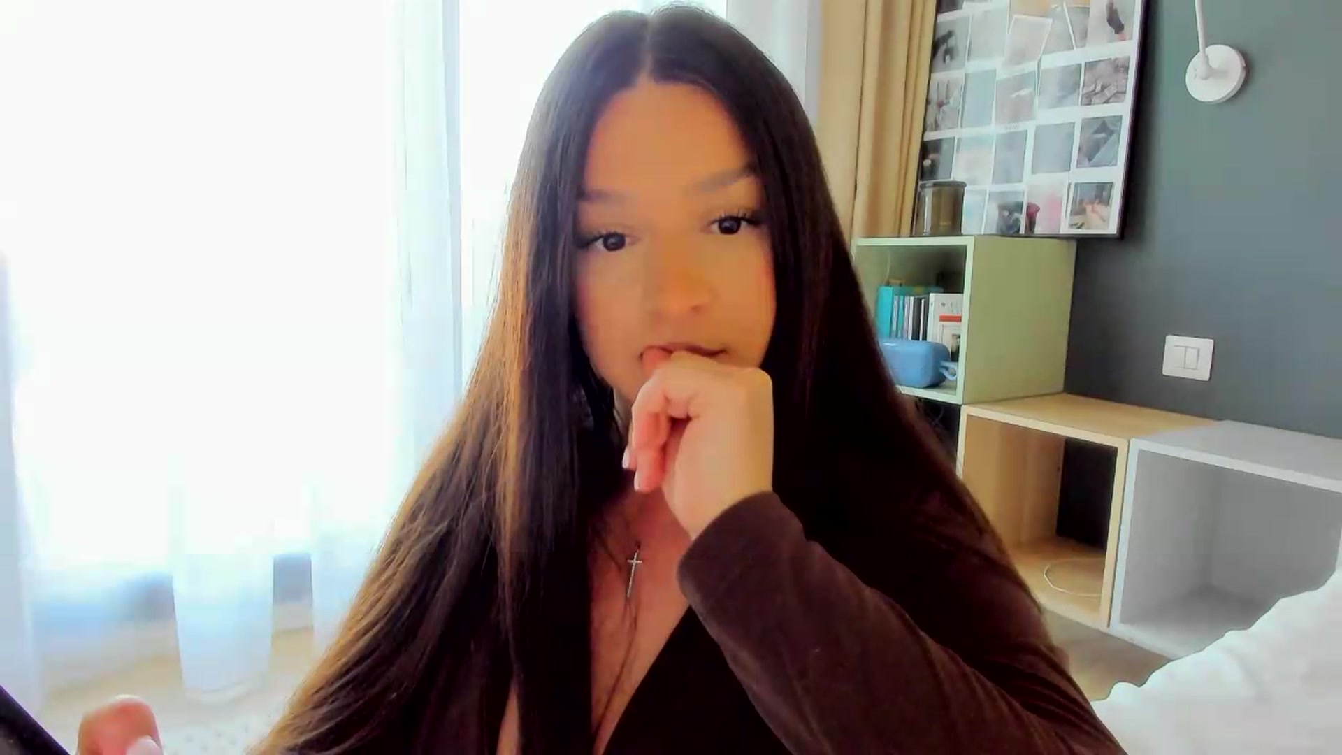 Gallery image thumbnail from Eve___'s myfreecams stream on, 05/04/2026, 13:37 image 14 of 20