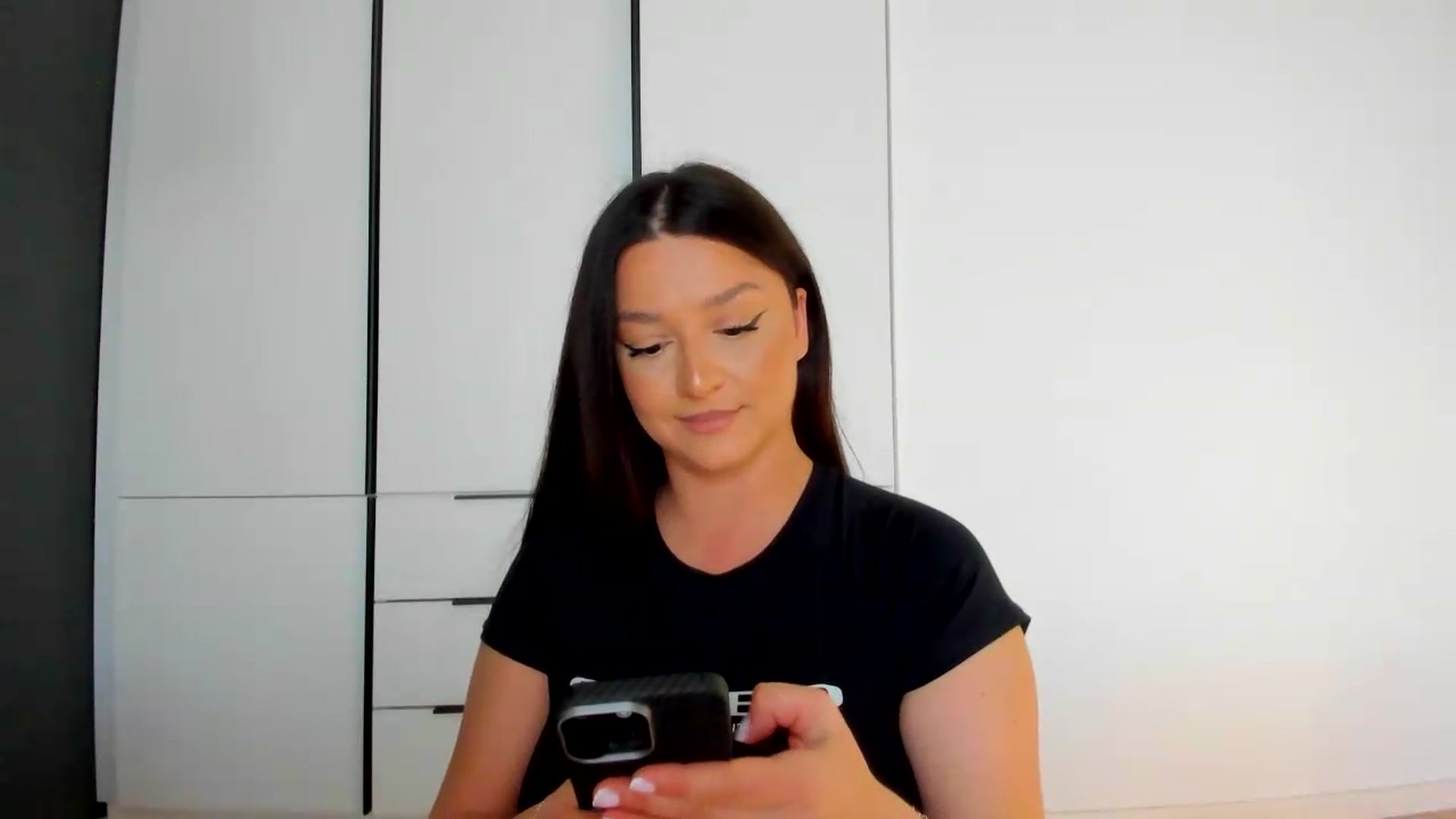 Gallery image thumbnail from Eve___'s myfreecams stream on, 05/14/2026, 15:52 image 20 of 20