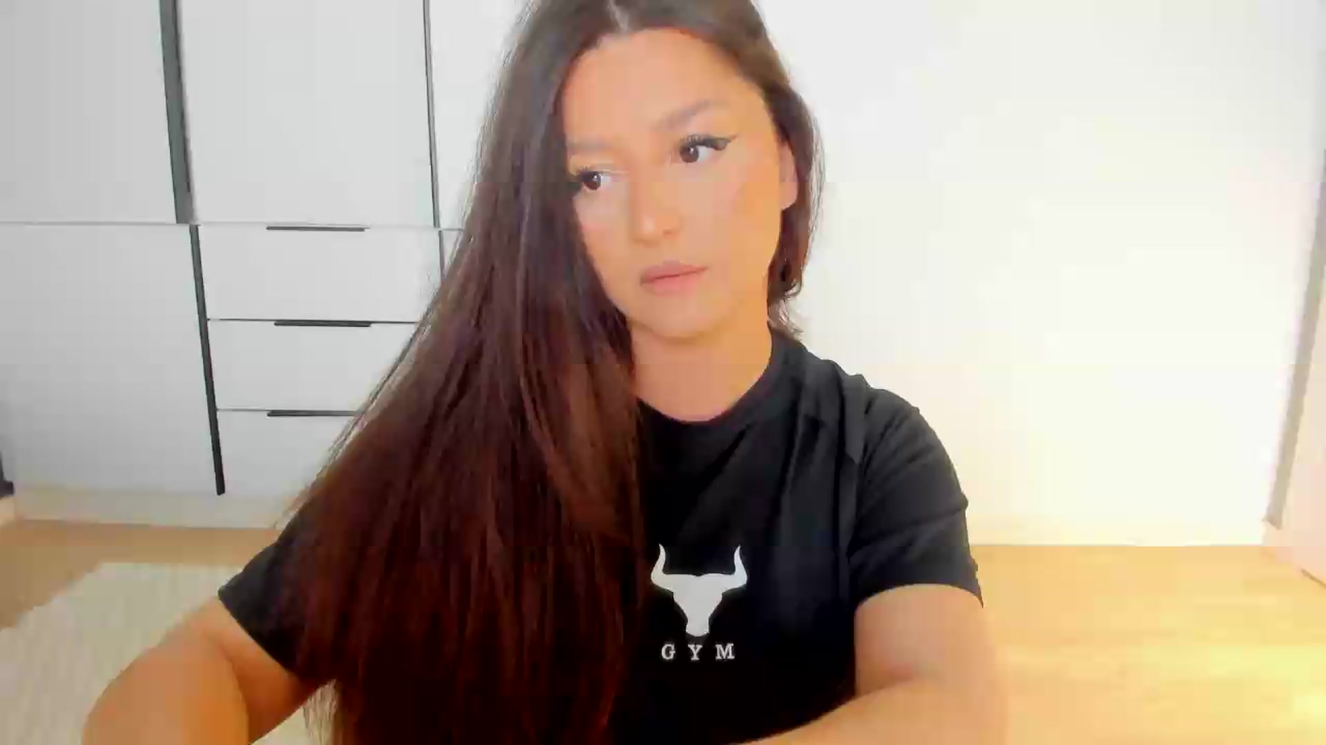 Gallery image thumbnail from Eve___'s myfreecams stream on, 05/17/2026, 13:23 image 13 of 20
