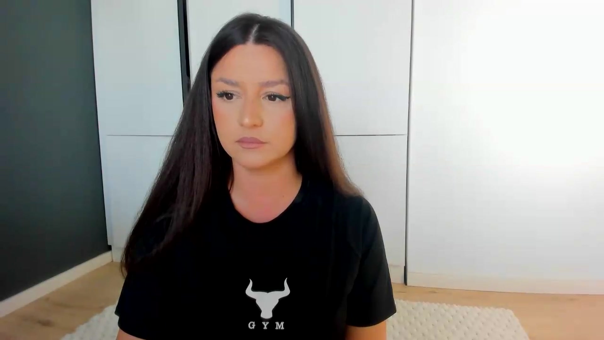 Gallery image thumbnail from Eve___'s myfreecams stream on, 05/17/2026, 14:12 image 18 of 20