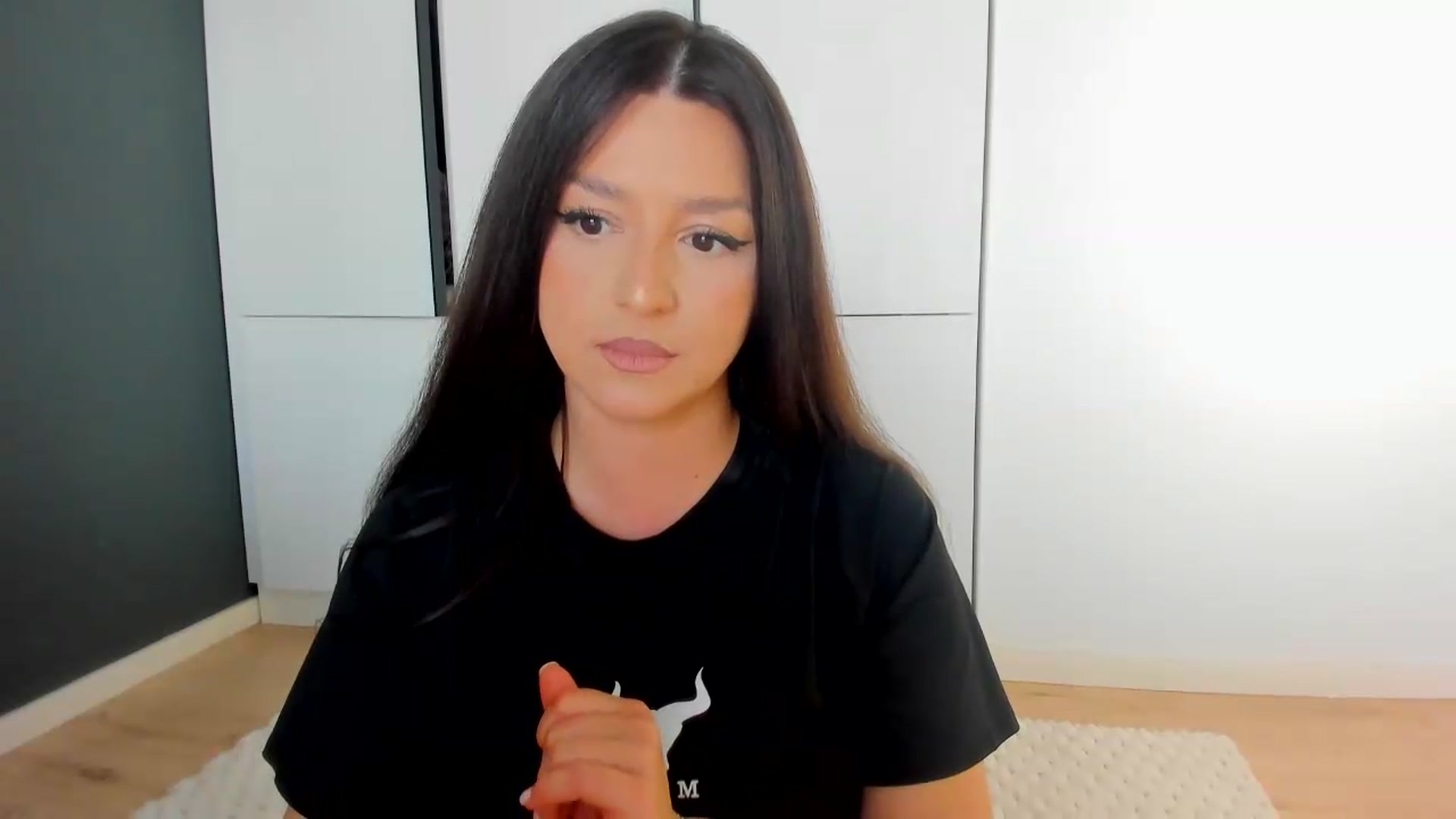 Gallery image thumbnail from Eve___'s myfreecams stream on, 05/17/2026, 14:12 image 20 of 20