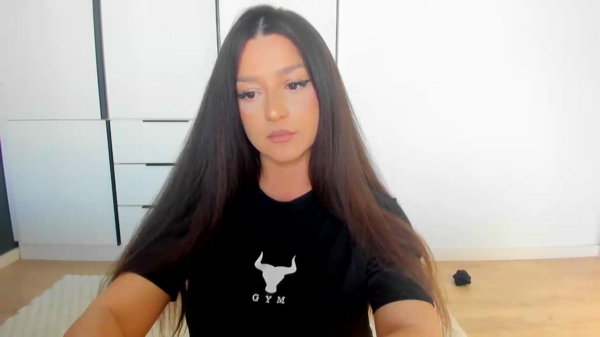 Gallery image thumbnail from Eve___'s myfreecams stream on, 05/17/2026, 15:31 image 14 of 20