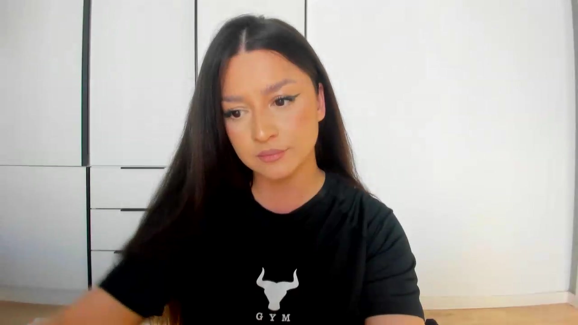 Gallery image thumbnail from Eve___'s myfreecams stream on, 05/17/2026, 15:31 image 4 of 20