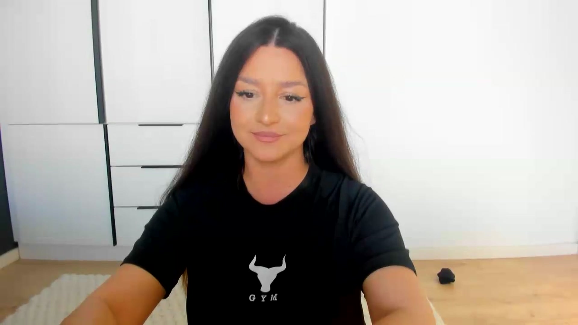 Gallery image thumbnail from Eve___'s myfreecams stream on, 05/17/2026, 15:31 image 16 of 20