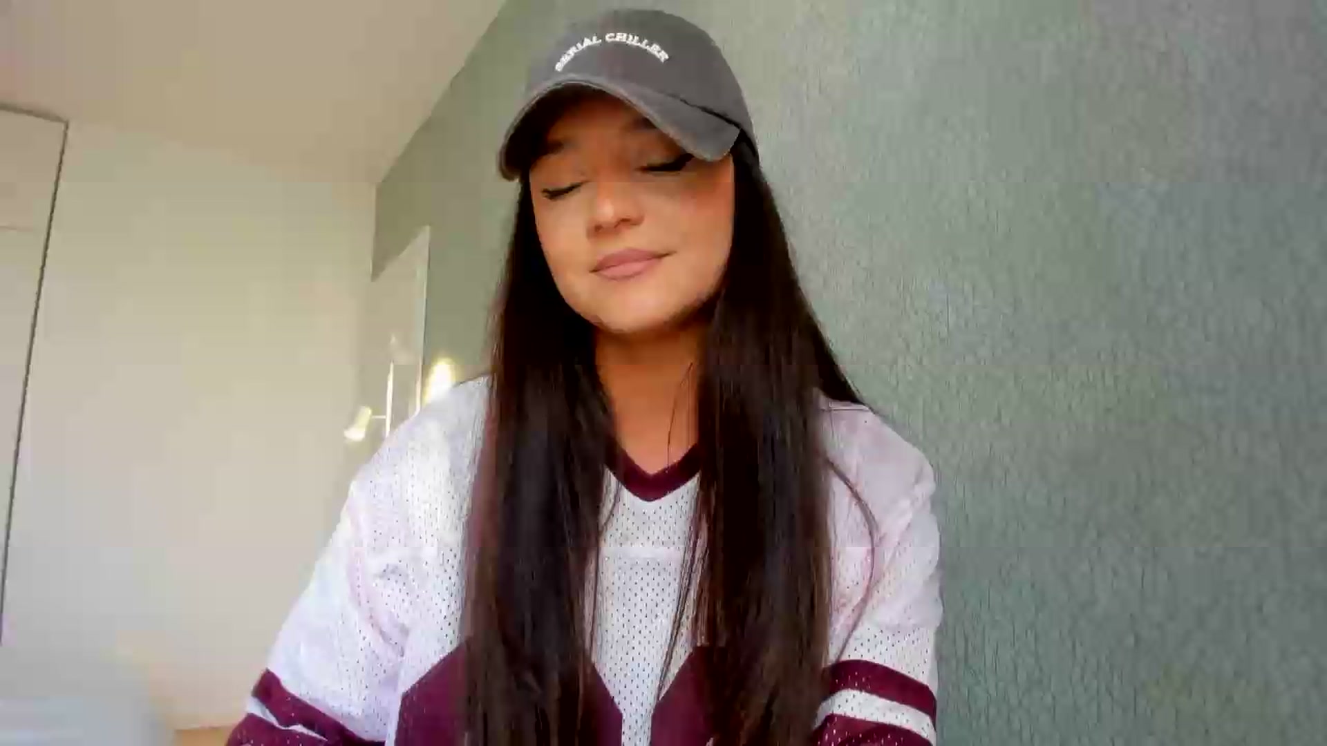 Gallery image thumbnail from Eve___'s myfreecams stream on, 05/19/2026, 14:24 image 16 of 20