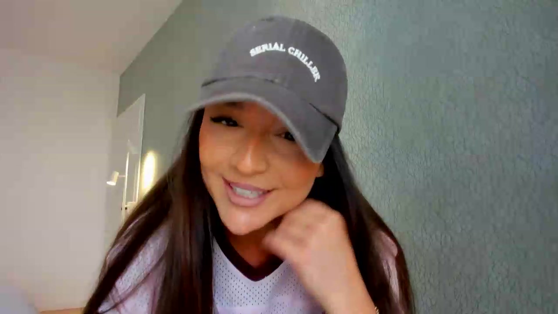 Gallery image thumbnail from Eve___'s myfreecams stream on, 05/19/2026, 14:24 image 9 of 20