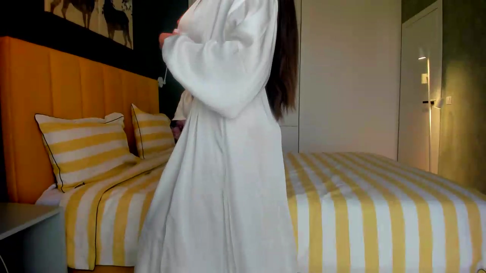 Gallery image thumbnail from Eve___'s myfreecams stream on, 05/28/2026, 14:13 image 10 of 20