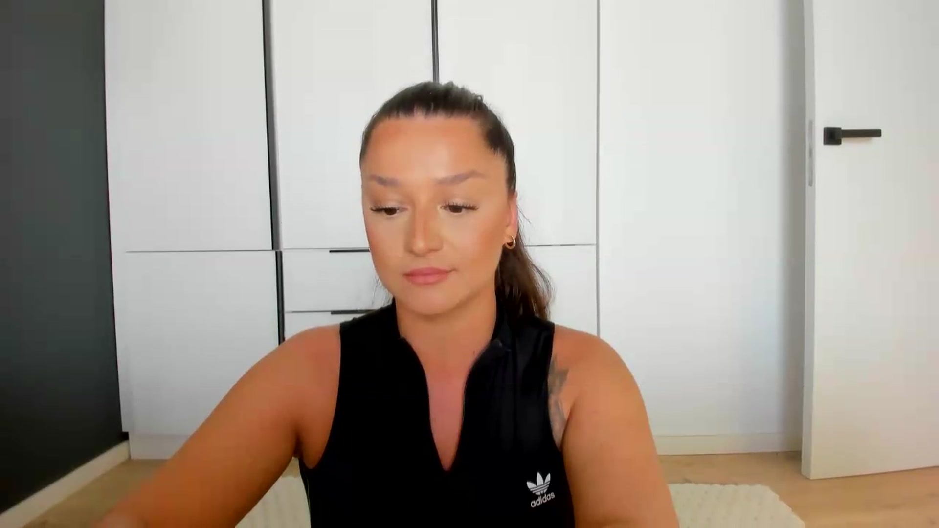Gallery image thumbnail from Eve___'s myfreecams stream on, 06/03/2026, 15:00 image 6 of 20