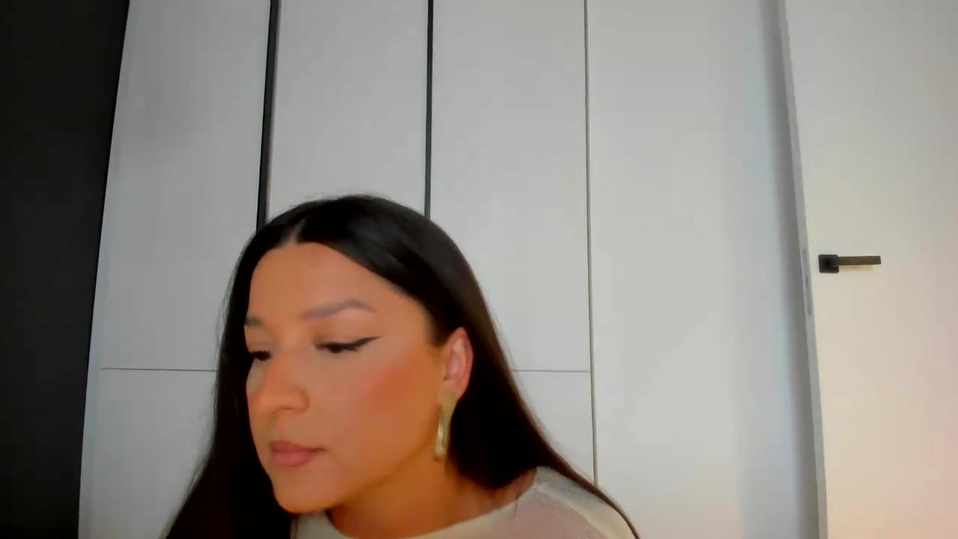 Gallery image thumbnail from Eve___'s myfreecams stream on, 06/19/2026, 14:29 image 8 of 20