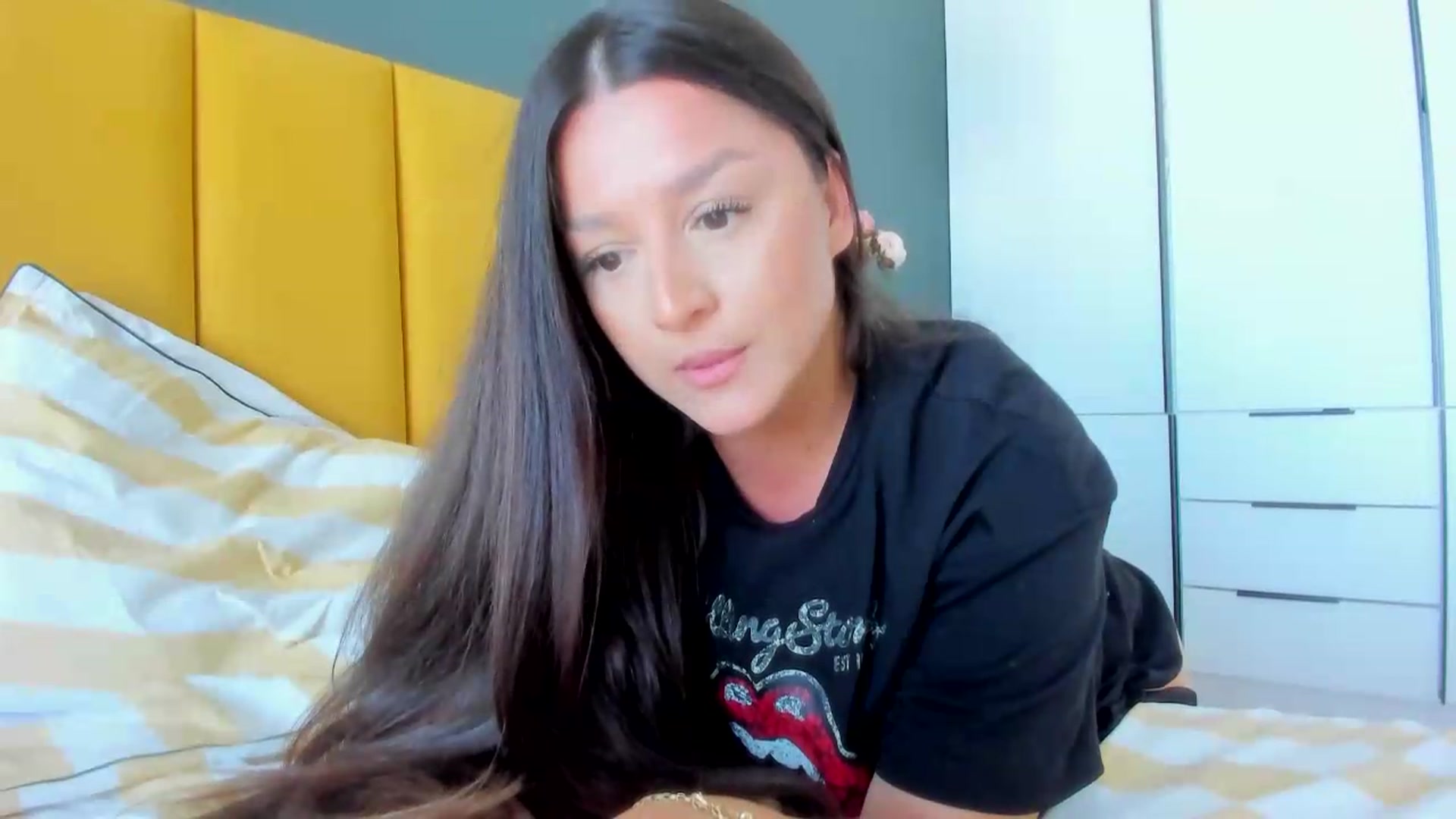 Gallery image thumbnail from Eve___'s myfreecams stream on, 06/26/2026, 14:46 image 4 of 20