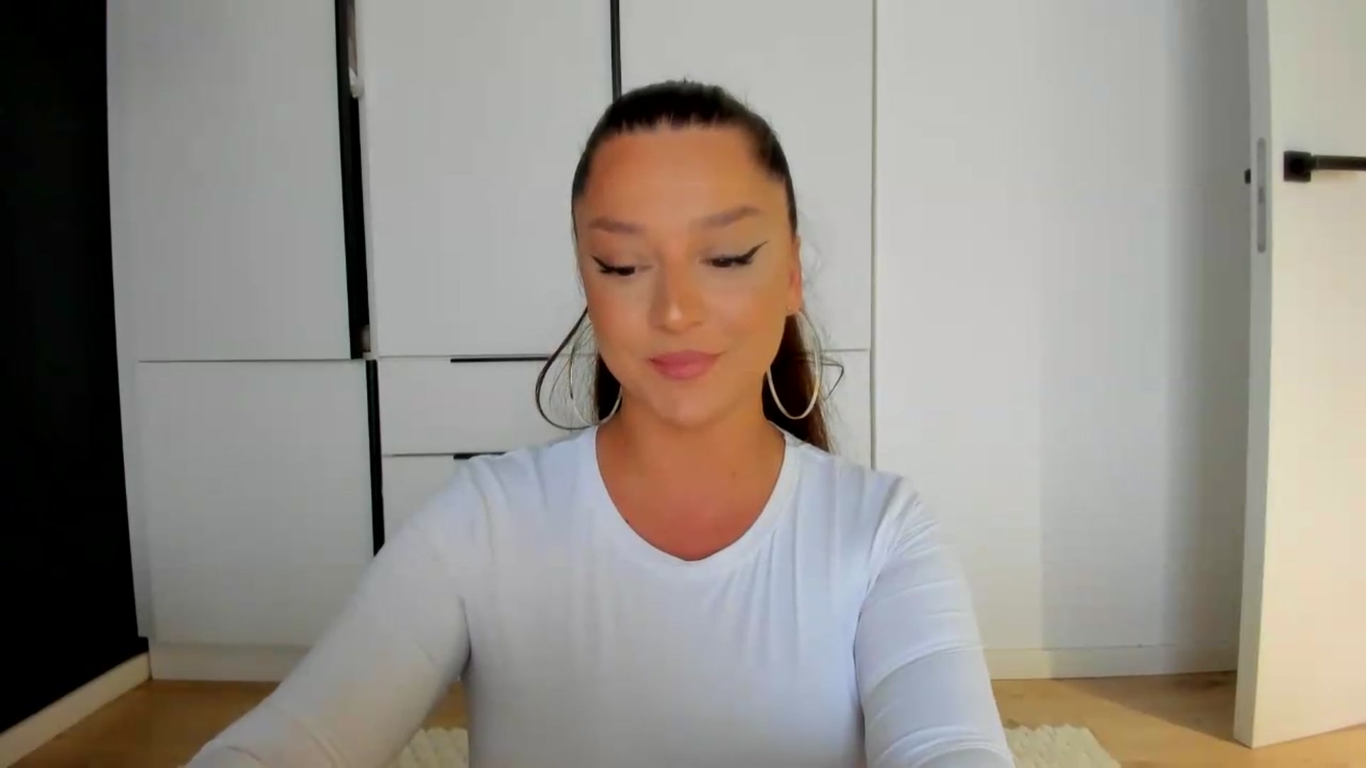 Gallery image thumbnail from Eve___'s myfreecams stream on, 07/08/2026, 13:34 image 10 of 20