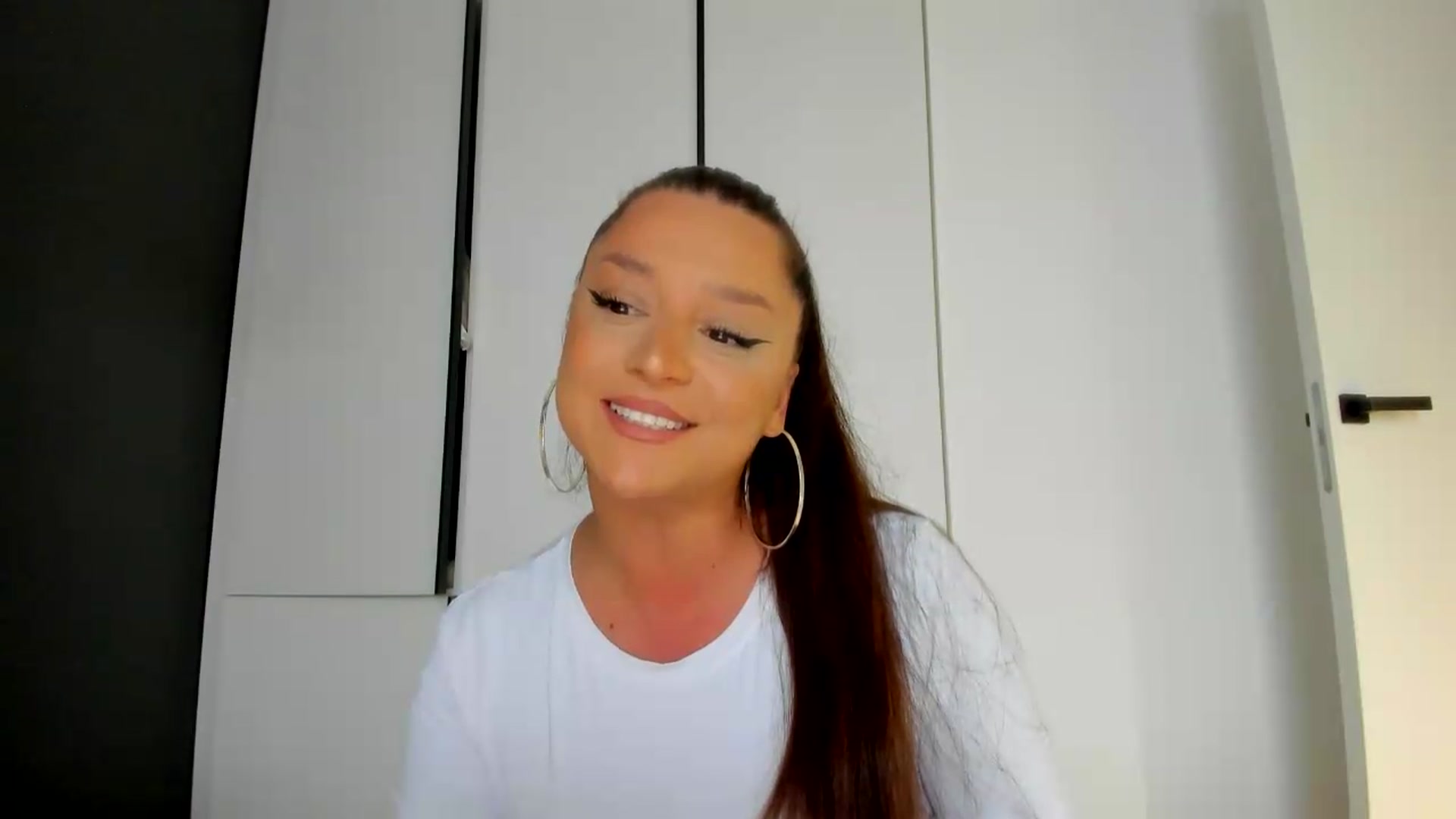 Gallery image thumbnail from Eve___'s myfreecams stream on, 07/08/2026, 13:34 image 4 of 20