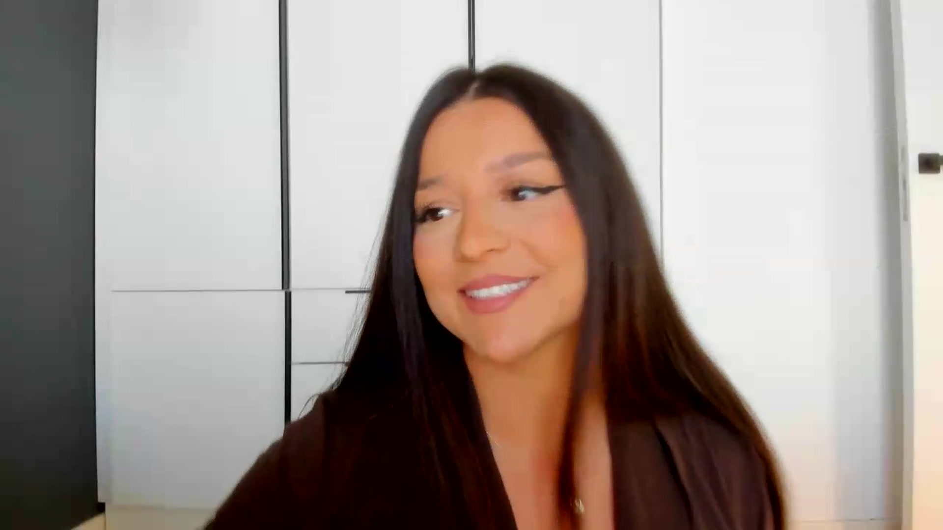 Gallery image thumbnail from Eve___'s myfreecams stream on, 08/04/2026, 13:57 image 14 of 20