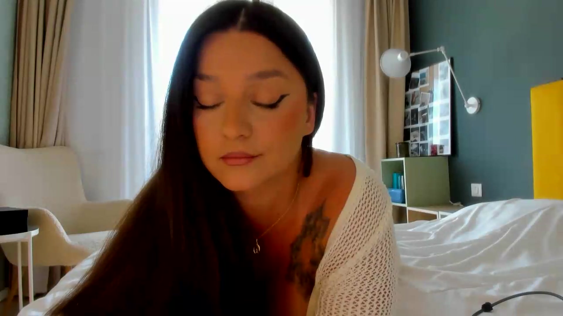 Gallery image thumbnail from Eve___'s myfreecams stream on, 08/04/2026, 14:52 image 12 of 20