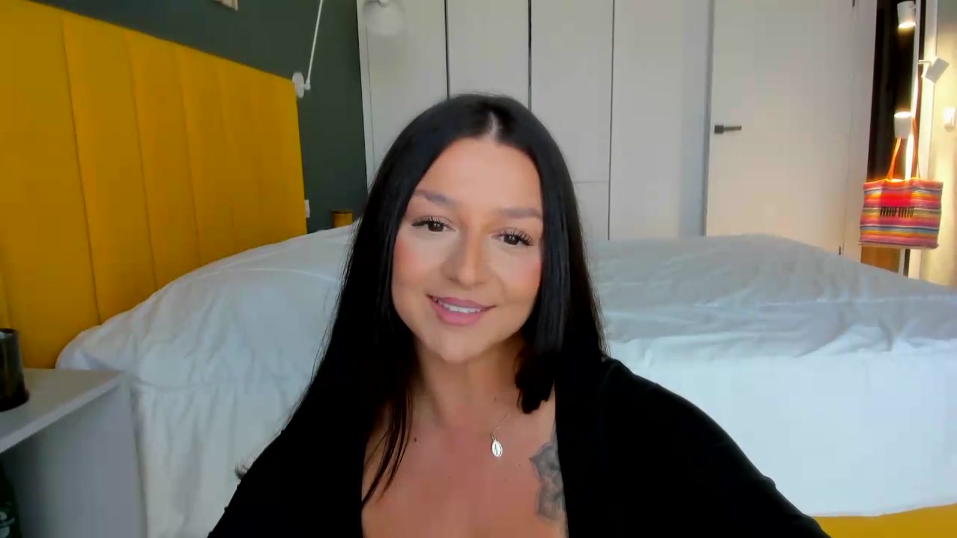 Gallery image thumbnail from Eve___'s myfreecams stream on, 08/05/2026, 15:33 image 12 of 20