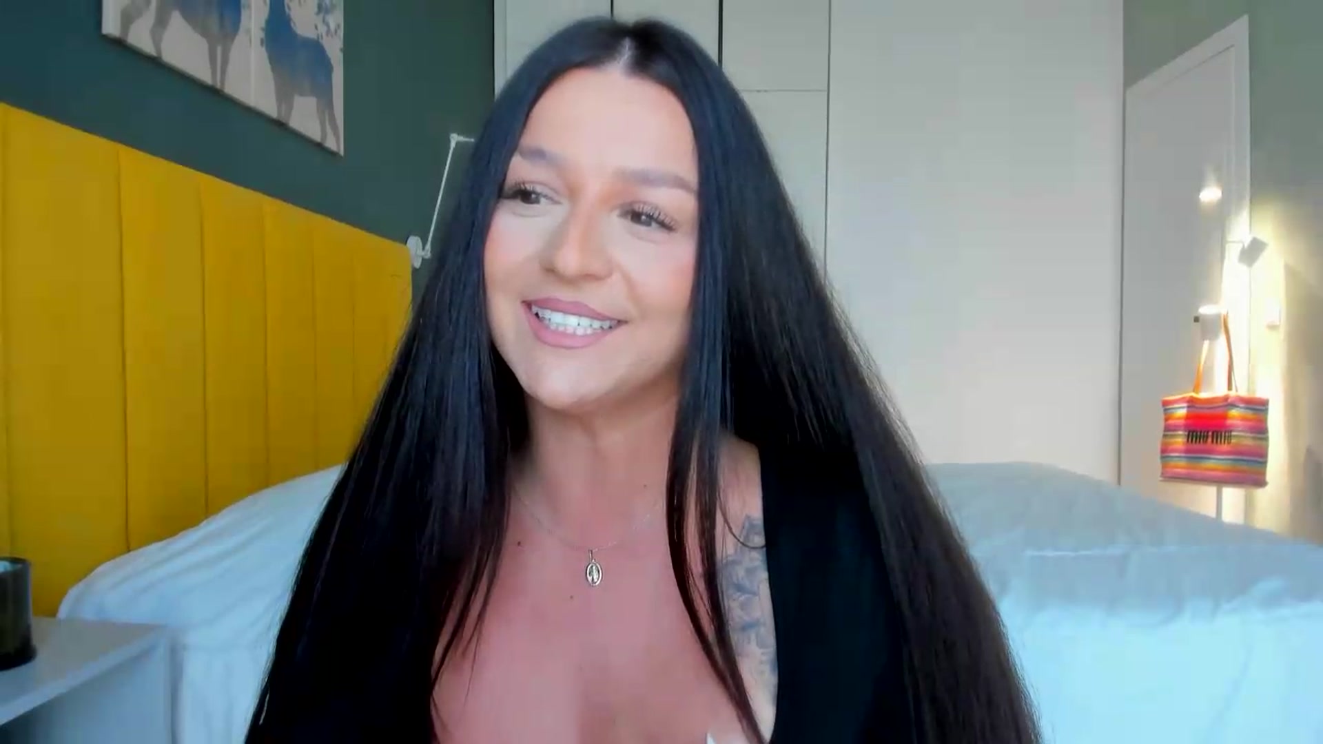 Gallery image thumbnail from Eve___'s myfreecams stream on, 08/05/2026, 15:33 image 6 of 20