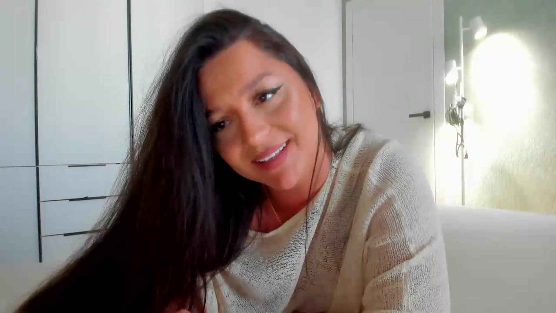 Gallery image thumbnail from Eve___'s myfreecams stream on, 08/13/2026, 13:48 image 9 of 20