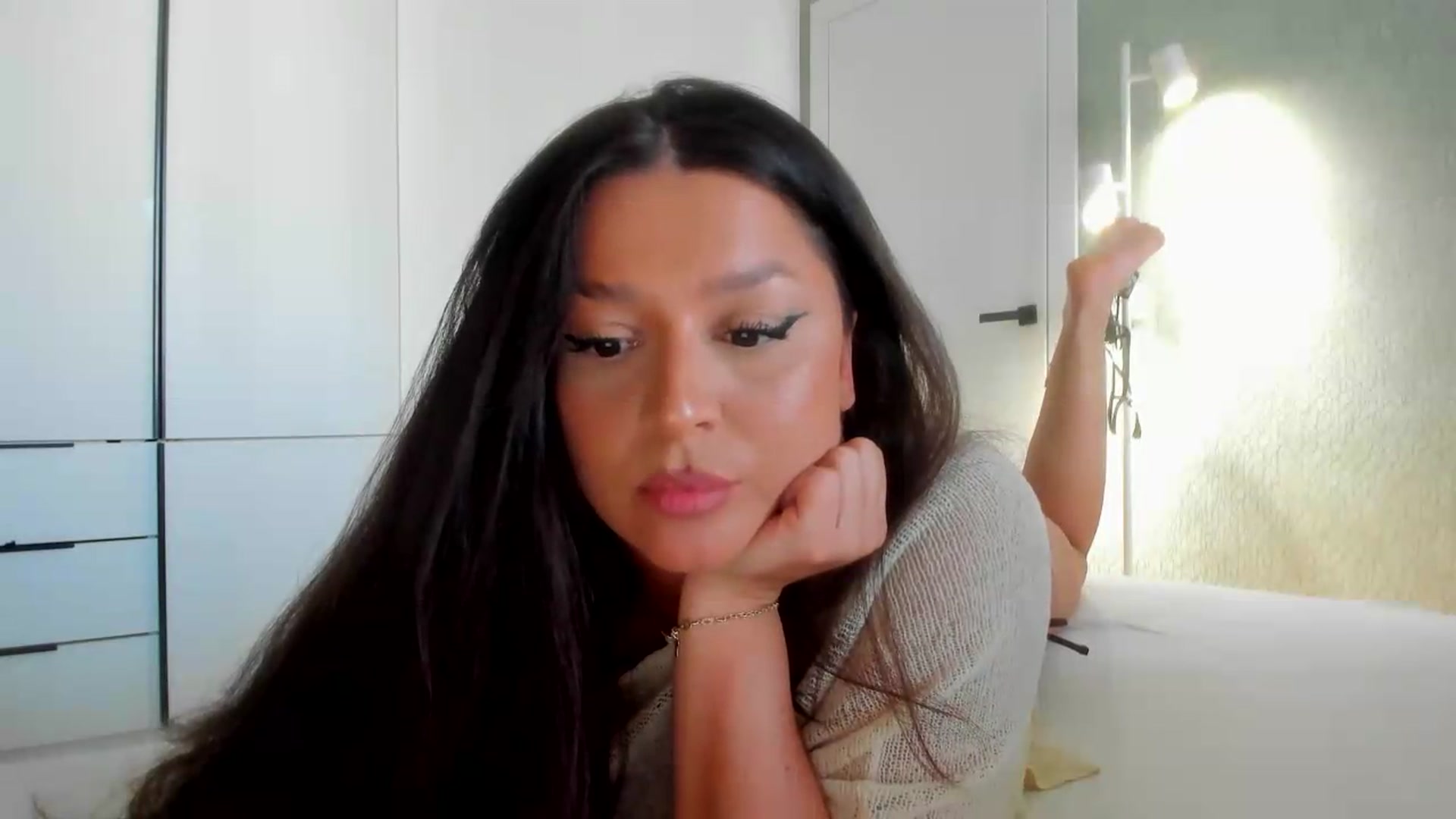 Gallery image thumbnail from Eve___'s myfreecams stream on, 08/13/2026, 14:04 image 16 of 20