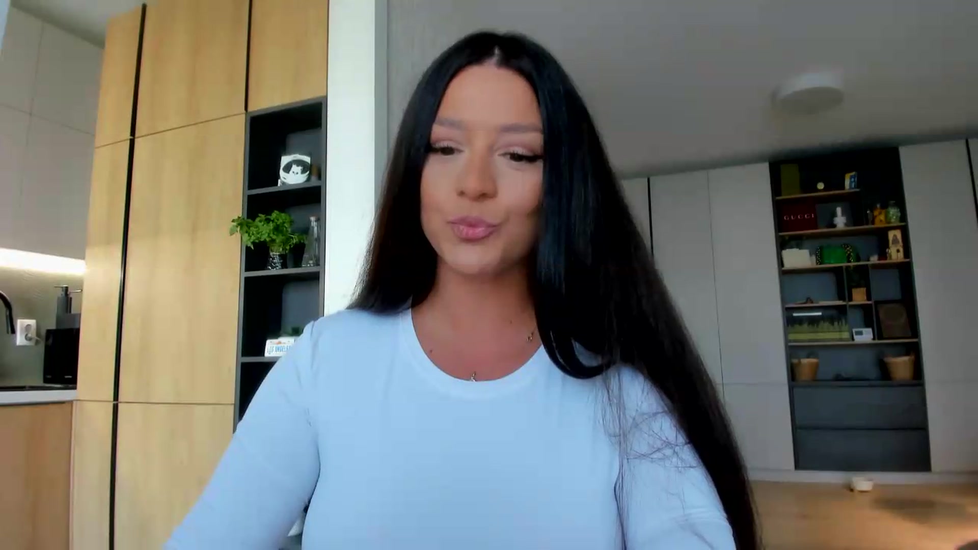 Gallery image thumbnail from Eve___'s myfreecams stream on, 08/22/2026, 14:34 image 2 of 20