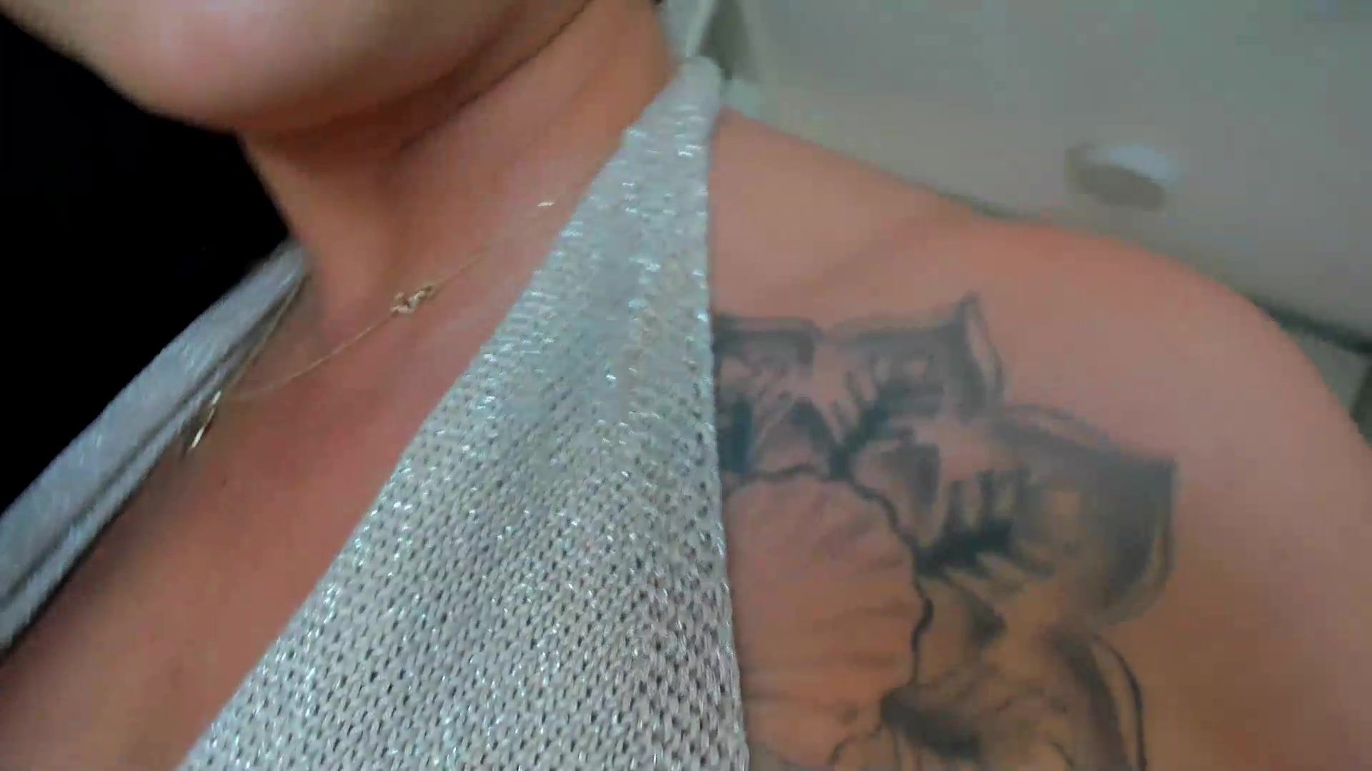 Gallery image thumbnail from Eve___'s myfreecams stream on, 08/22/2026, 15:52 image 18 of 20