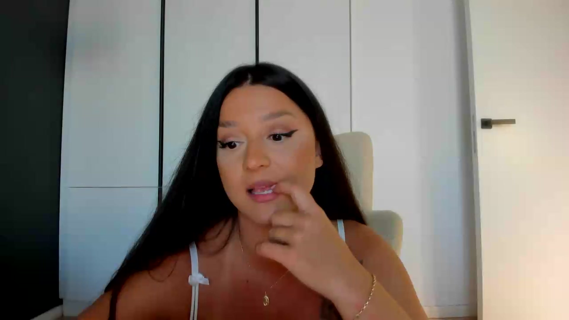 Gallery image thumbnail from Eve___'s myfreecams stream on, 08/22/2026, 16:44 image 12 of 20