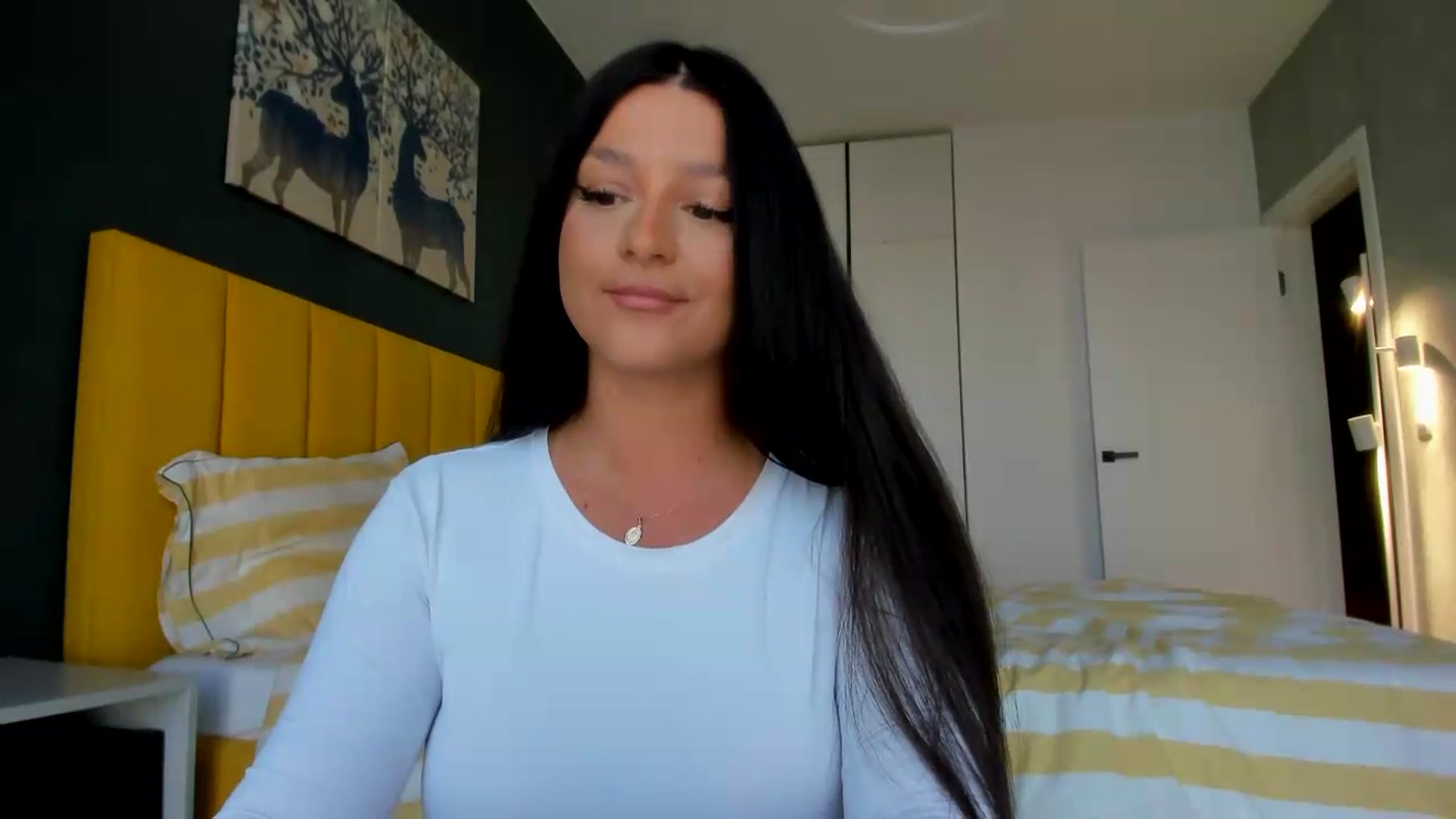 Gallery image thumbnail from Eve___'s myfreecams stream on, 08/23/2026, 14:43 image 20 of 20