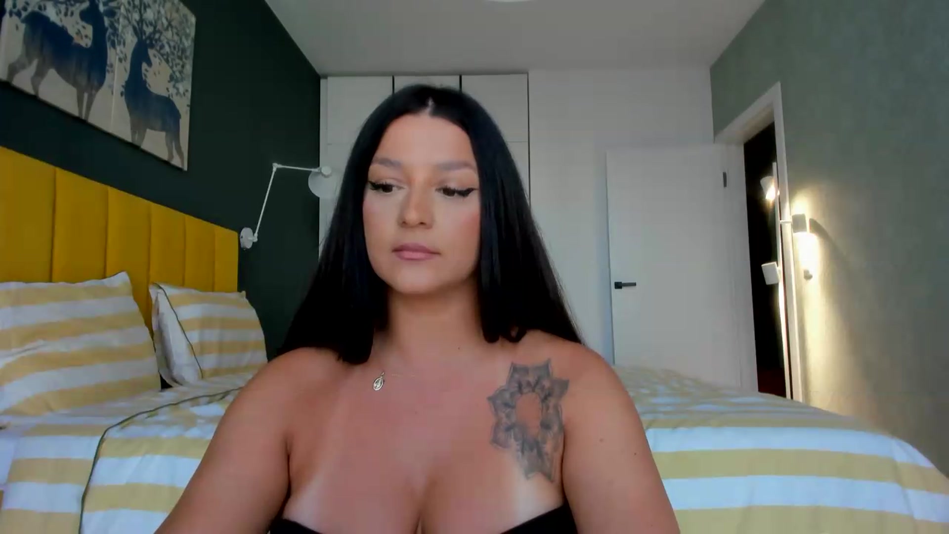 Gallery image thumbnail from Eve___'s myfreecams stream on, 08/23/2026, 14:43 image 14 of 20