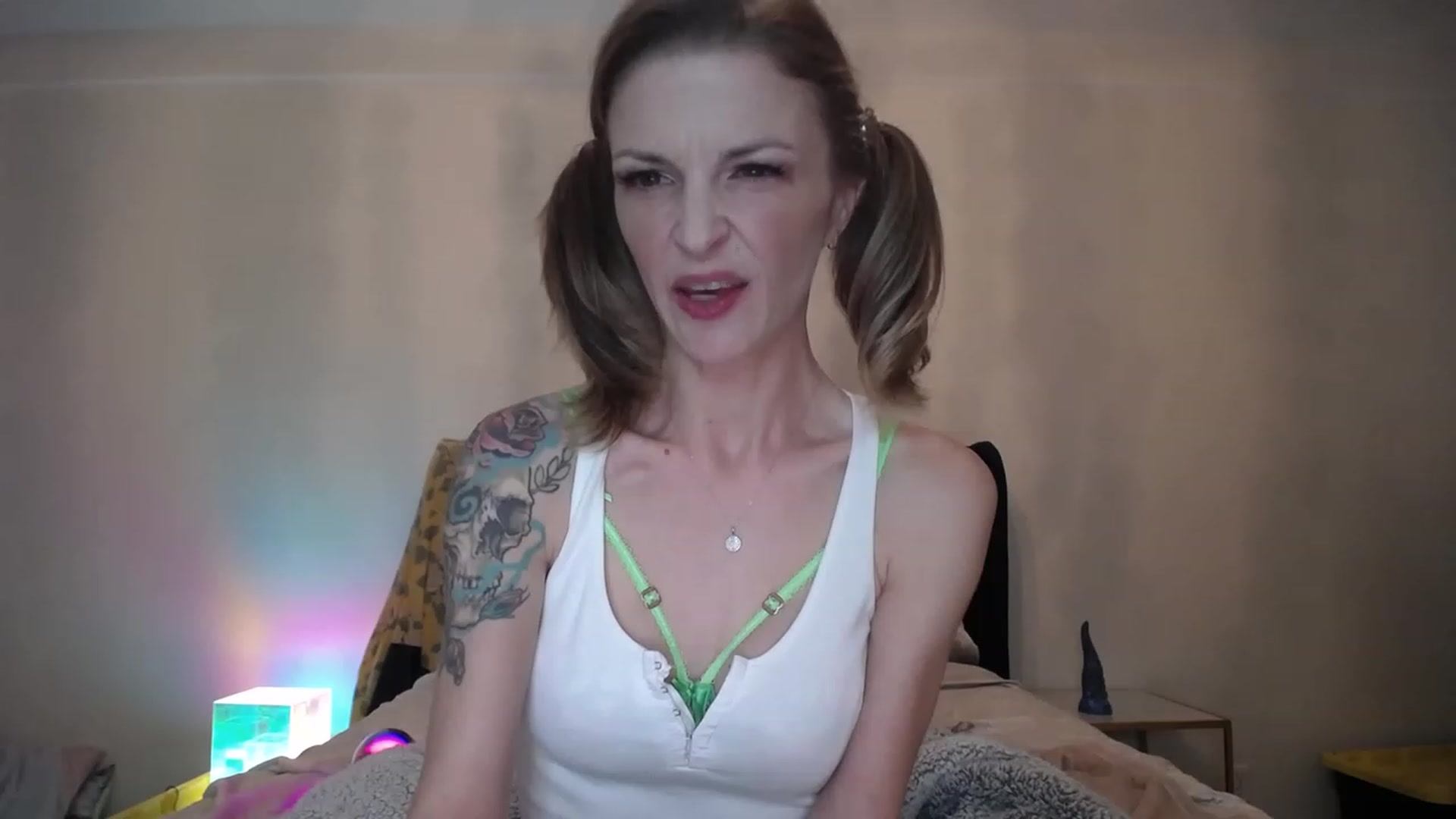Gallery image thumbnail from EveeMinx's myfreecams stream on, 05/17/2023, 03:51 image 16 of 20