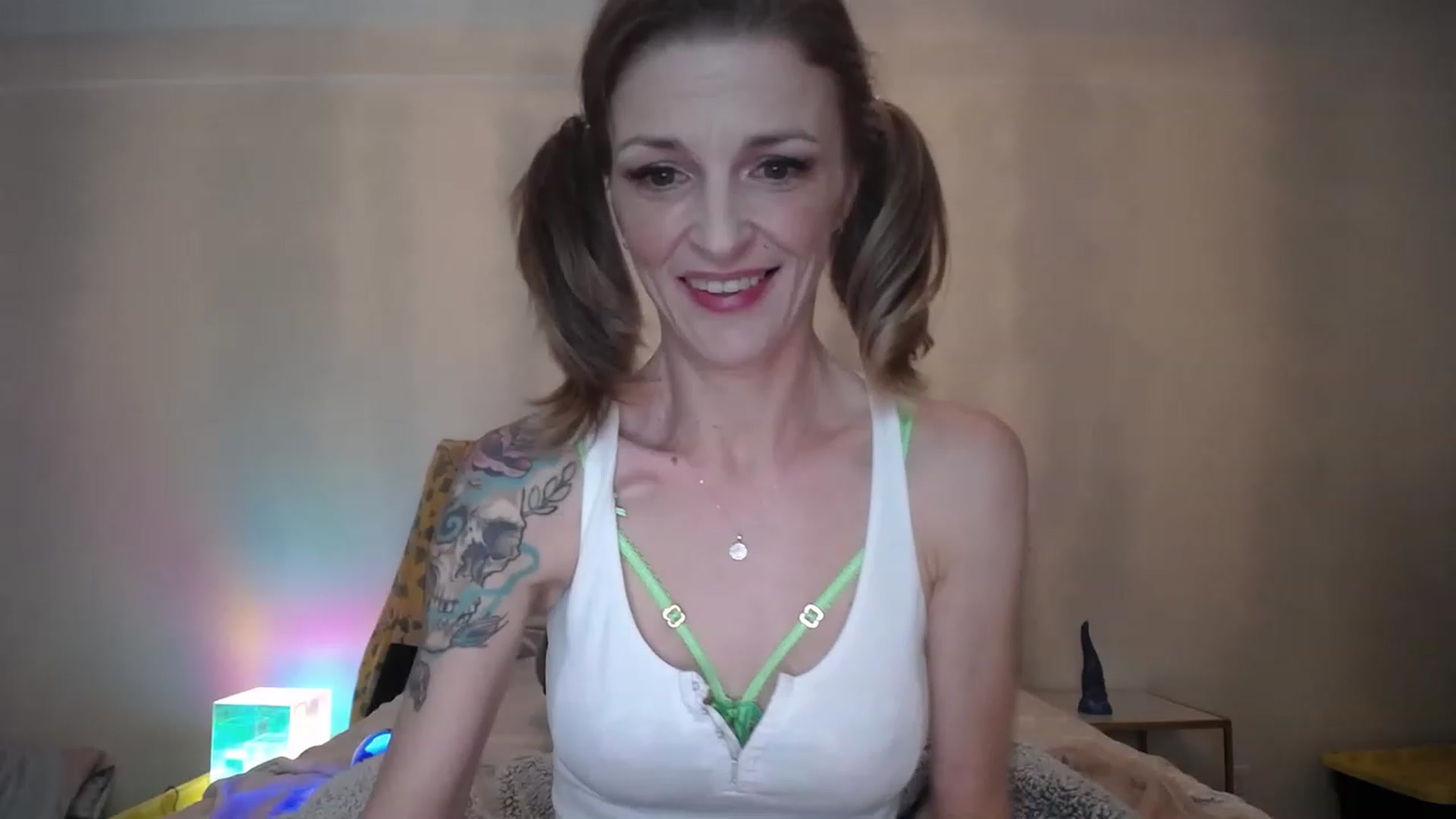 Gallery image thumbnail from EveeMinx's myfreecams stream on, 05/17/2023, 03:51 image 14 of 20