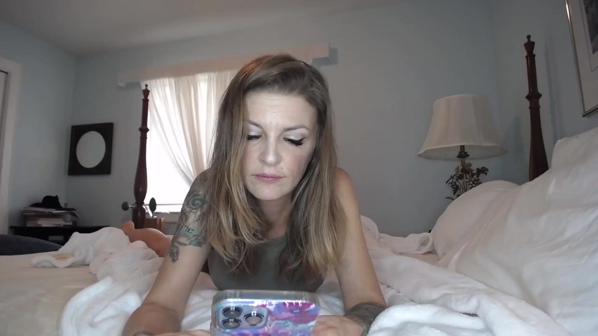 Gallery image thumbnail from EveeMinx's myfreecams stream on, 08/19/2023, 23:03 image 12 of 20