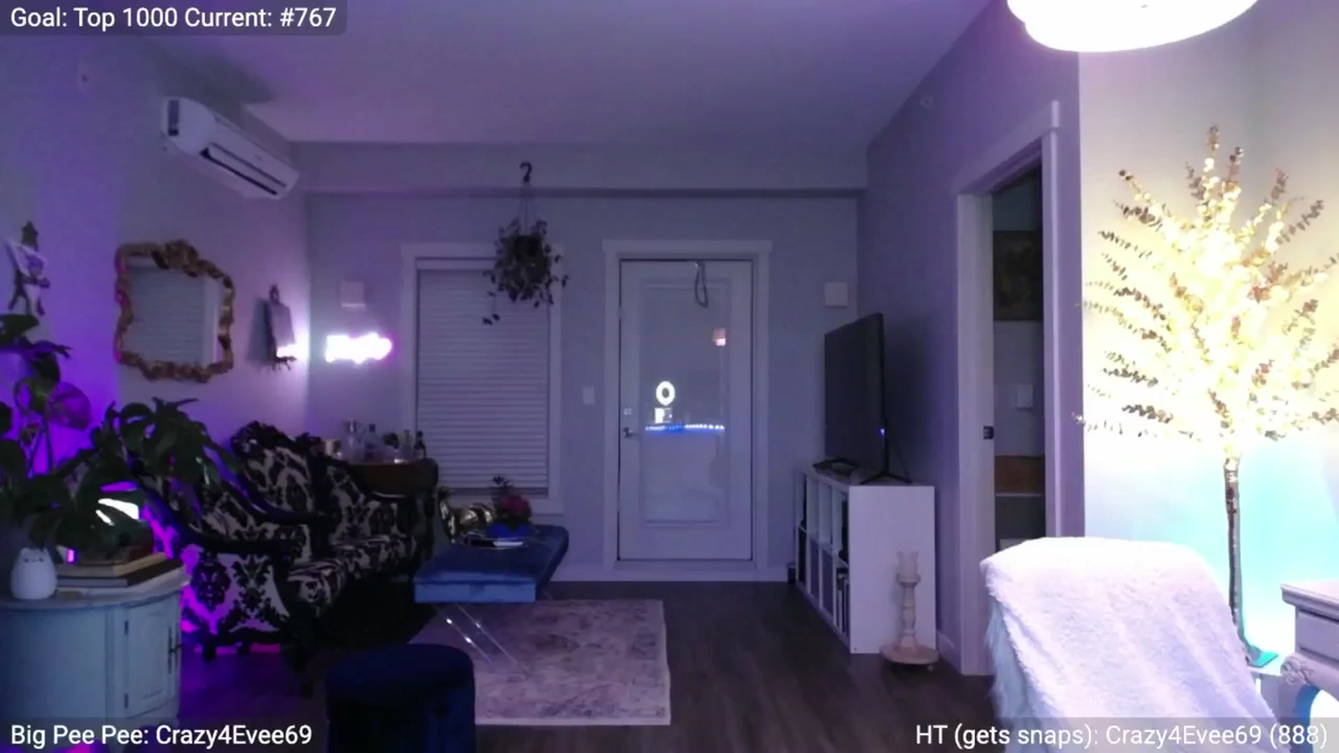 Gallery image thumbnail from EveeMinx's myfreecams stream on, 02/19/2024, 08:01 image 4 of 20