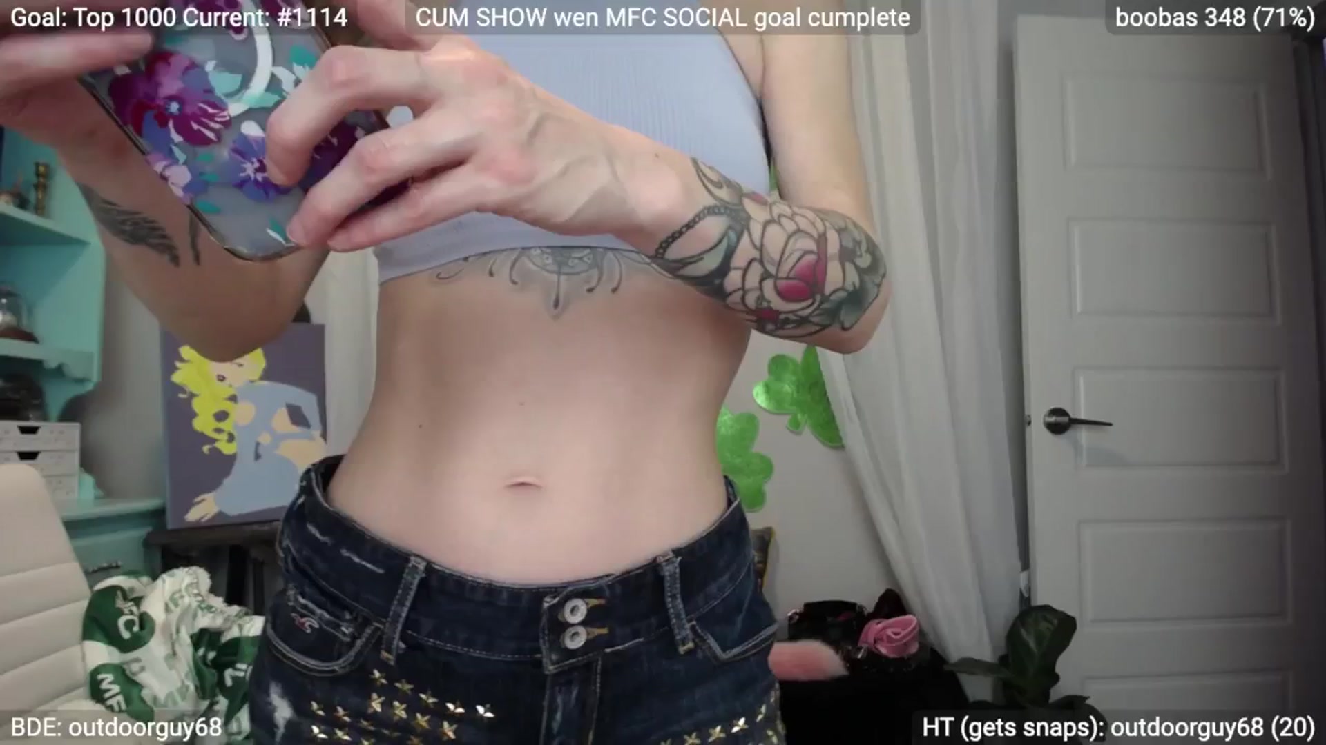 Gallery image thumbnail from EveeMinx's myfreecams stream on, 03/19/2024, 05:24 image 9 of 20