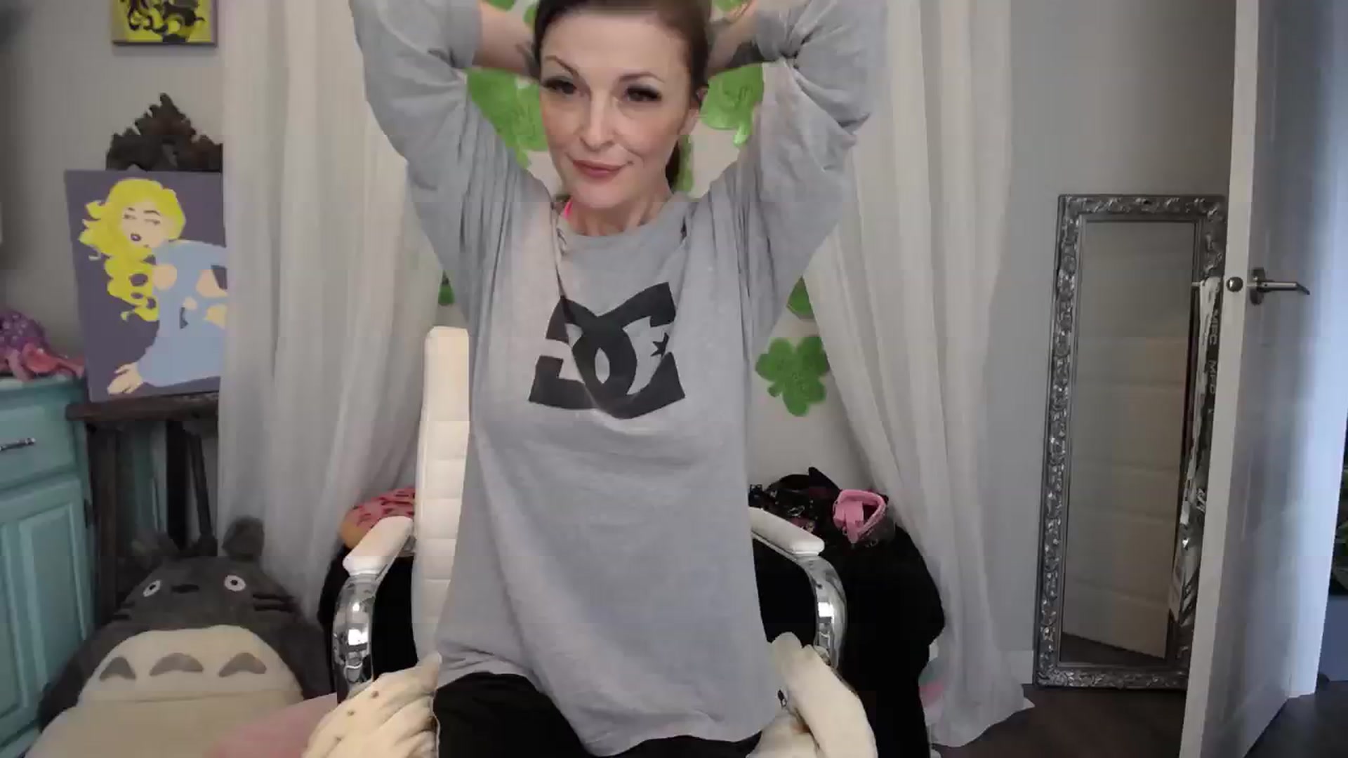 Gallery image thumbnail from EveeMinx's myfreecams stream on, 03/29/2024, 20:04 image 12 of 20