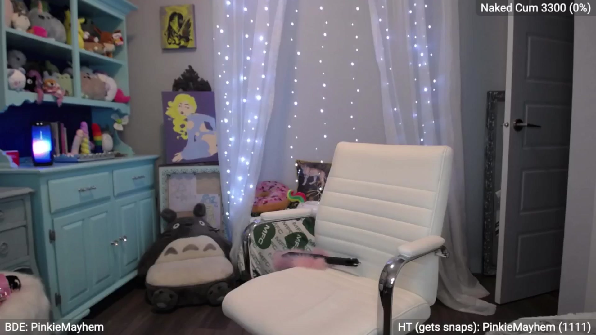 Gallery image thumbnail from EveeMinx's myfreecams stream on, 04/26/2024, 09:30 image 7 of 20