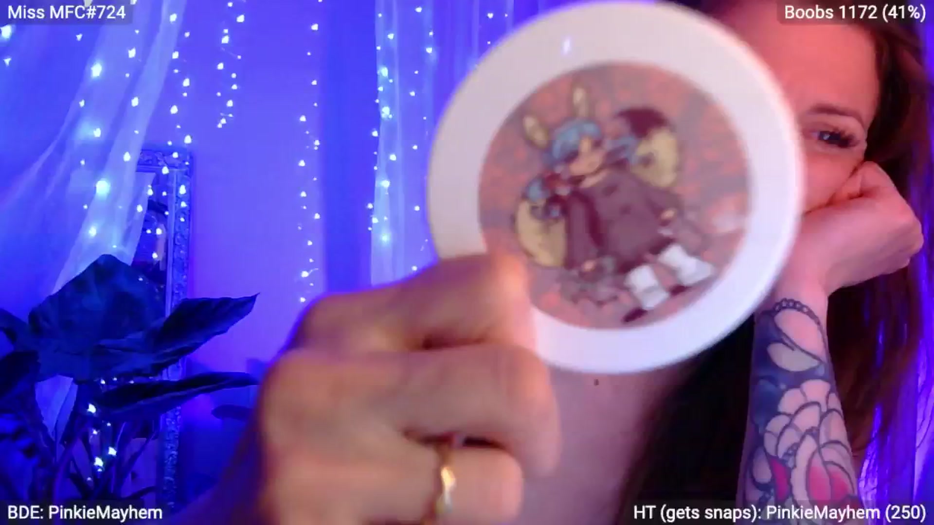 Gallery image thumbnail from EveeMinx's myfreecams stream on, 05/14/2024, 09:46 image 5 of 20