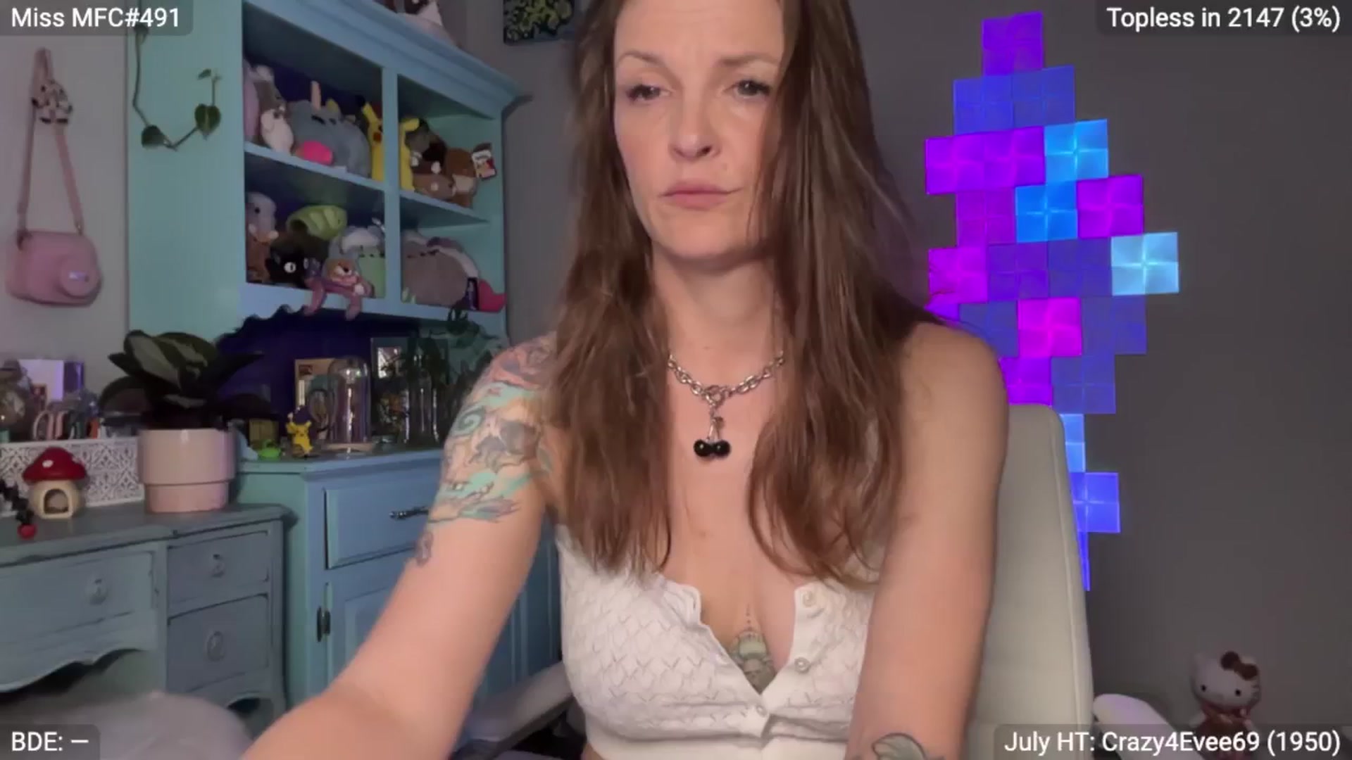 Gallery image thumbnail from EveeMinx's myfreecams stream on, 07/08/2024, 07:47 image 17 of 20