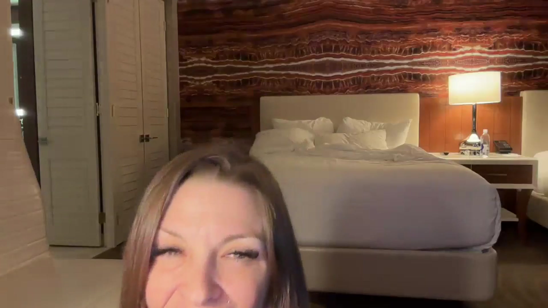 Gallery image thumbnail from EveeMinx's myfreecams stream on, 09/27/2024, 05:24 image 13 of 20
