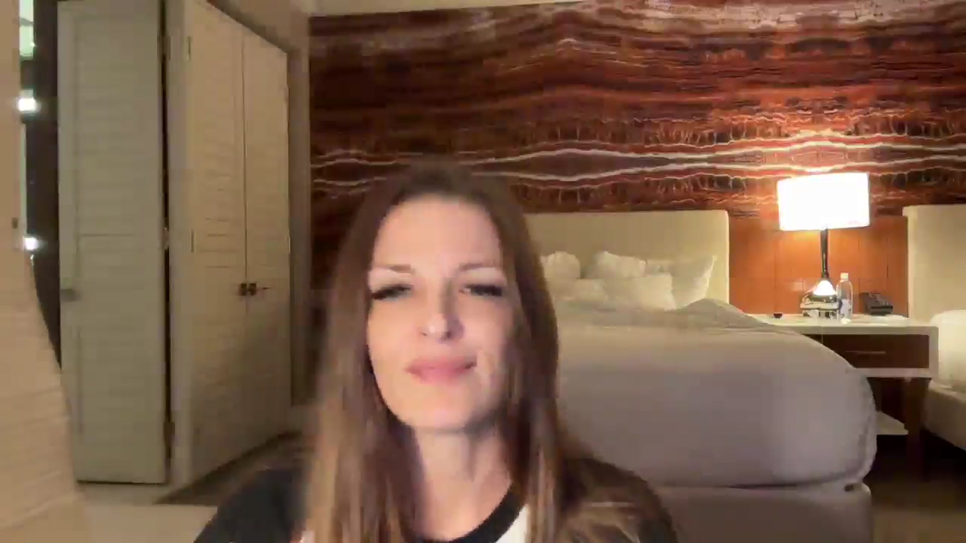 Gallery image thumbnail from EveeMinx's myfreecams stream on, 09/27/2024, 05:24 image 15 of 20