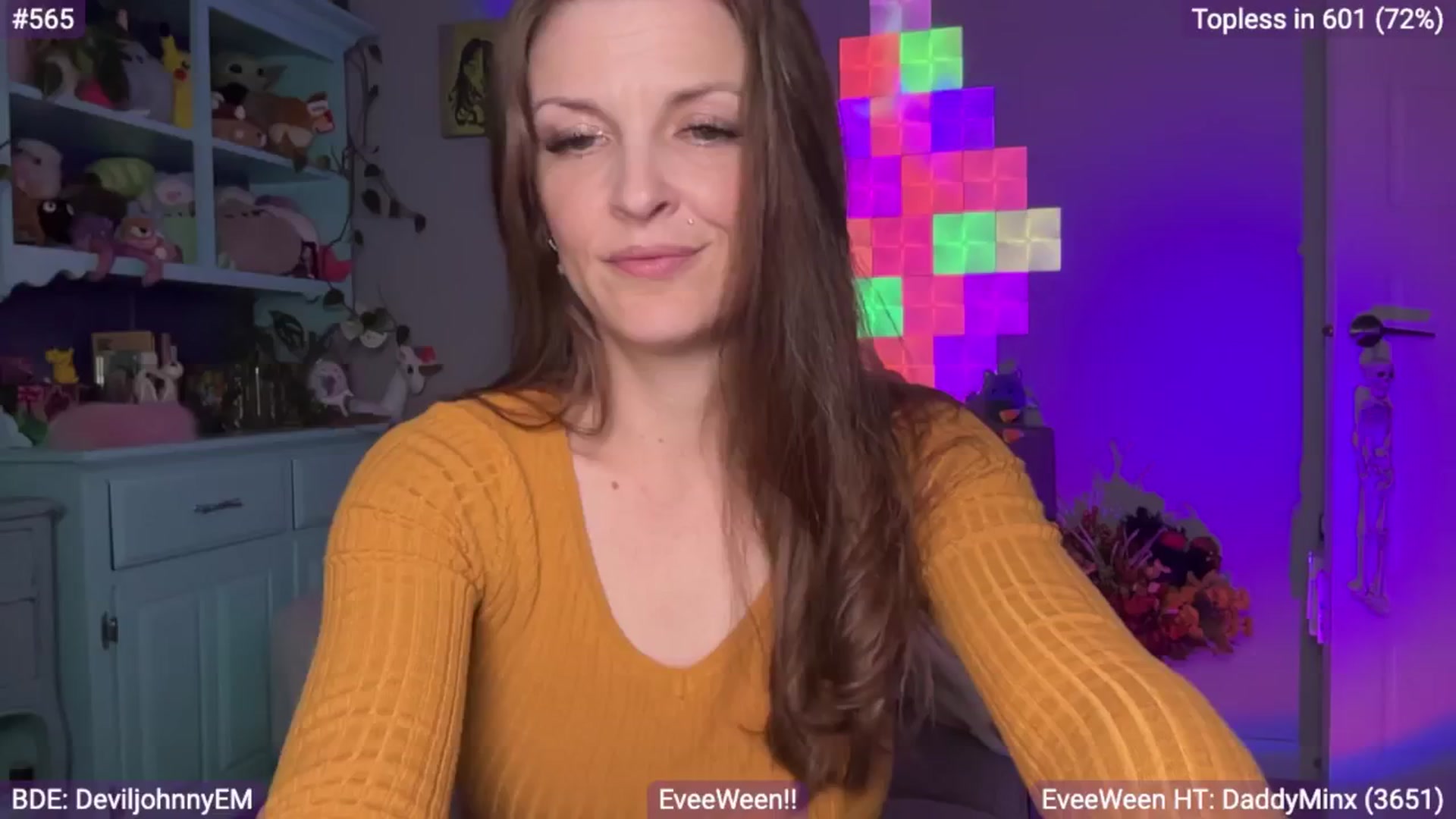 Gallery image thumbnail from EveeMinx's myfreecams stream on, 10/04/2024, 05:30 image 2 of 20