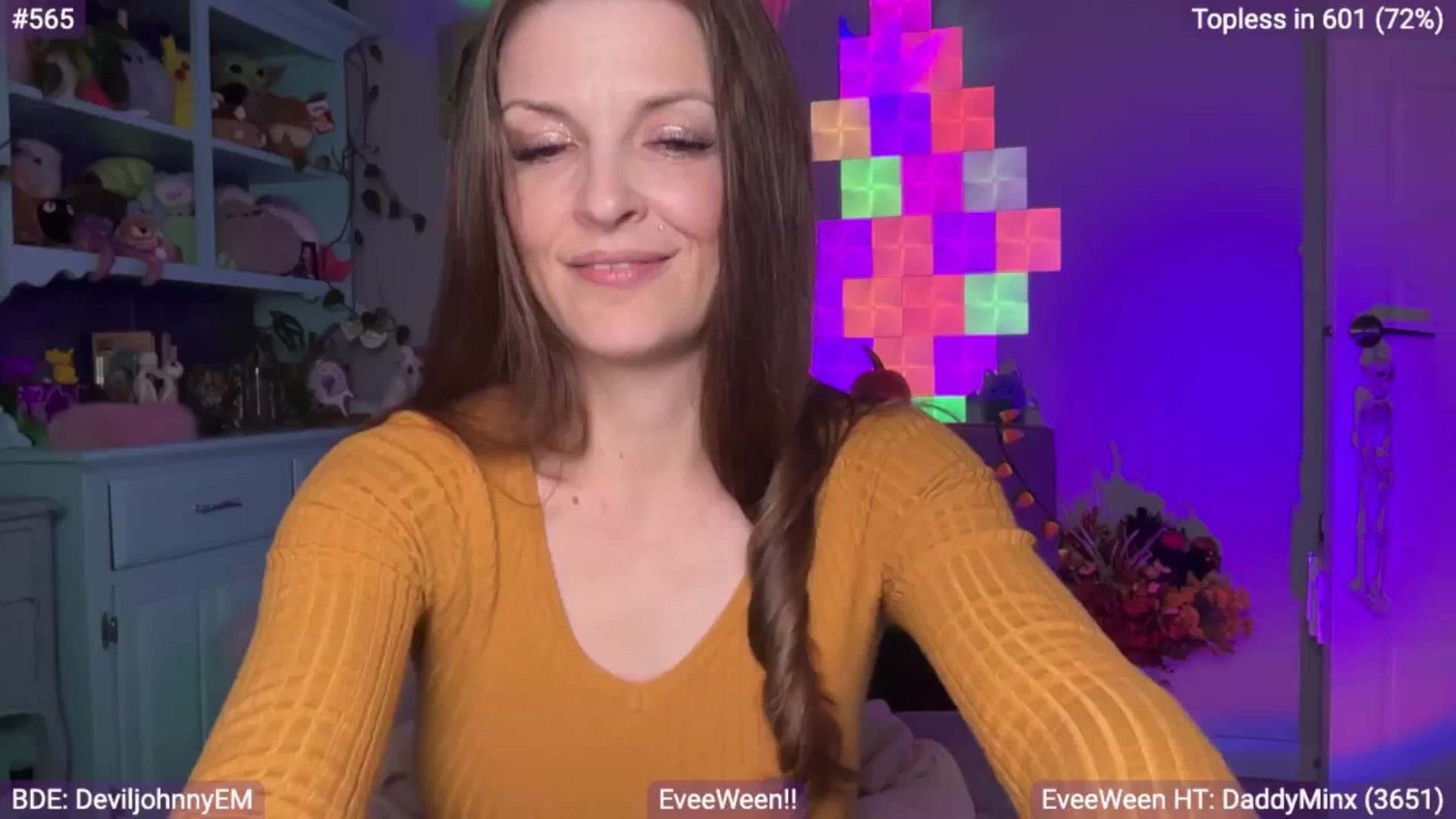 Gallery image thumbnail from EveeMinx's myfreecams stream on, 10/04/2024, 05:30 image 3 of 20